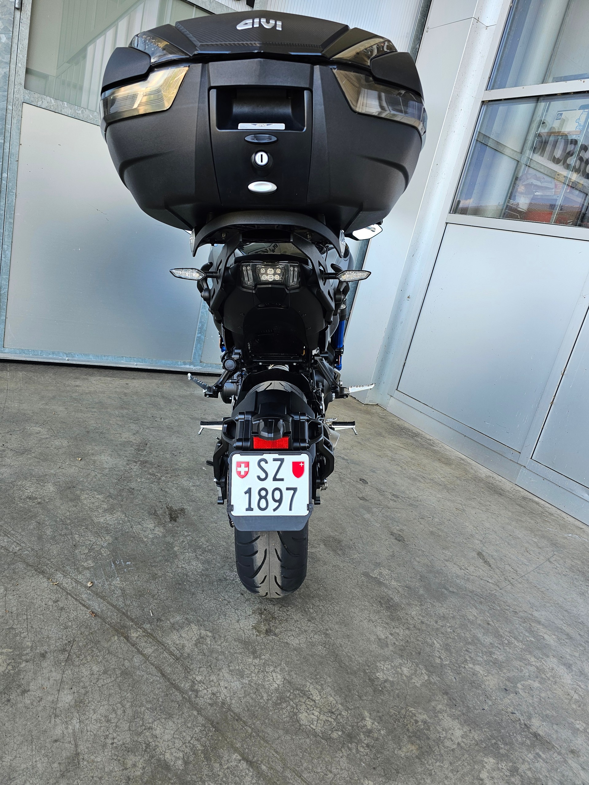 YAMAHA Niken-image-6
