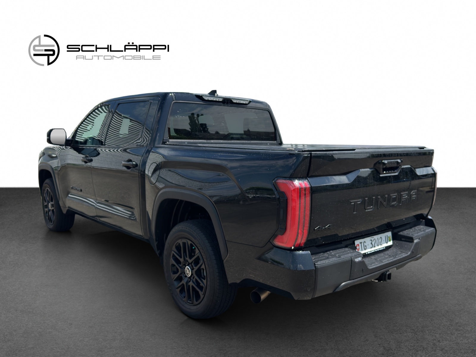 TOYOTA Tundra Limited Hybrid-image-3