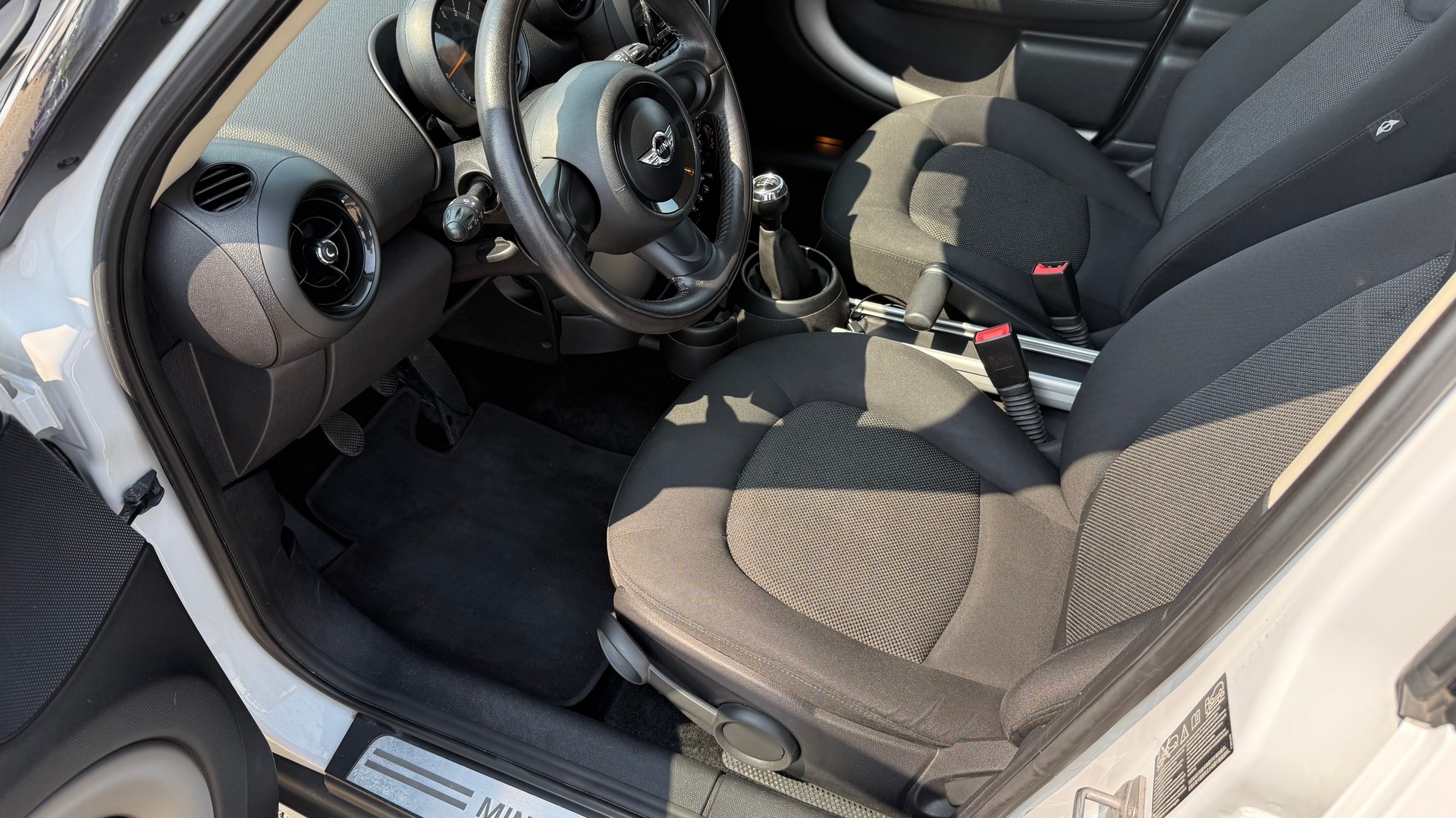MINI Countryman Cooper ALL4-showroom-element-1