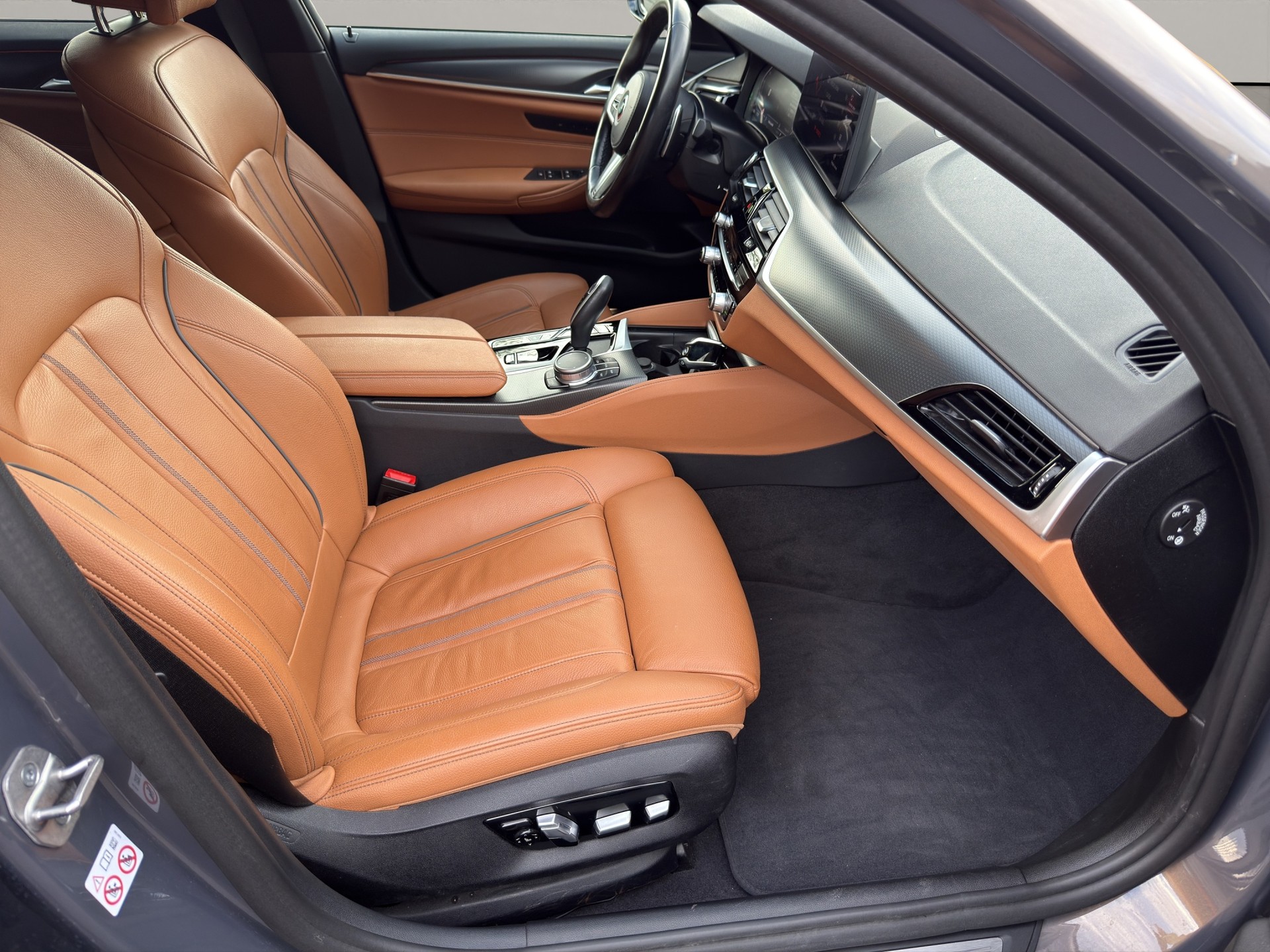 BMW 520d 48V M Sport Steptronic-image-13