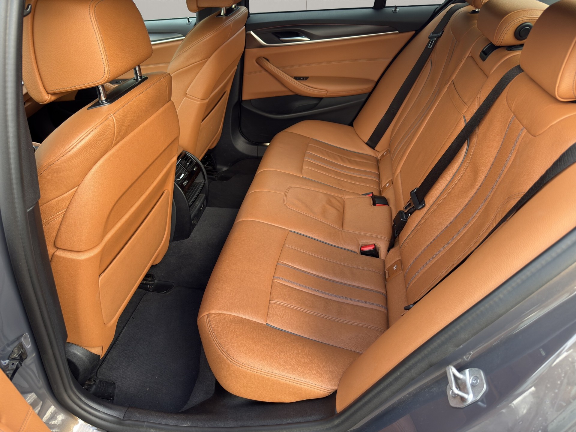 BMW 520d 48V M Sport Steptronic-image-14