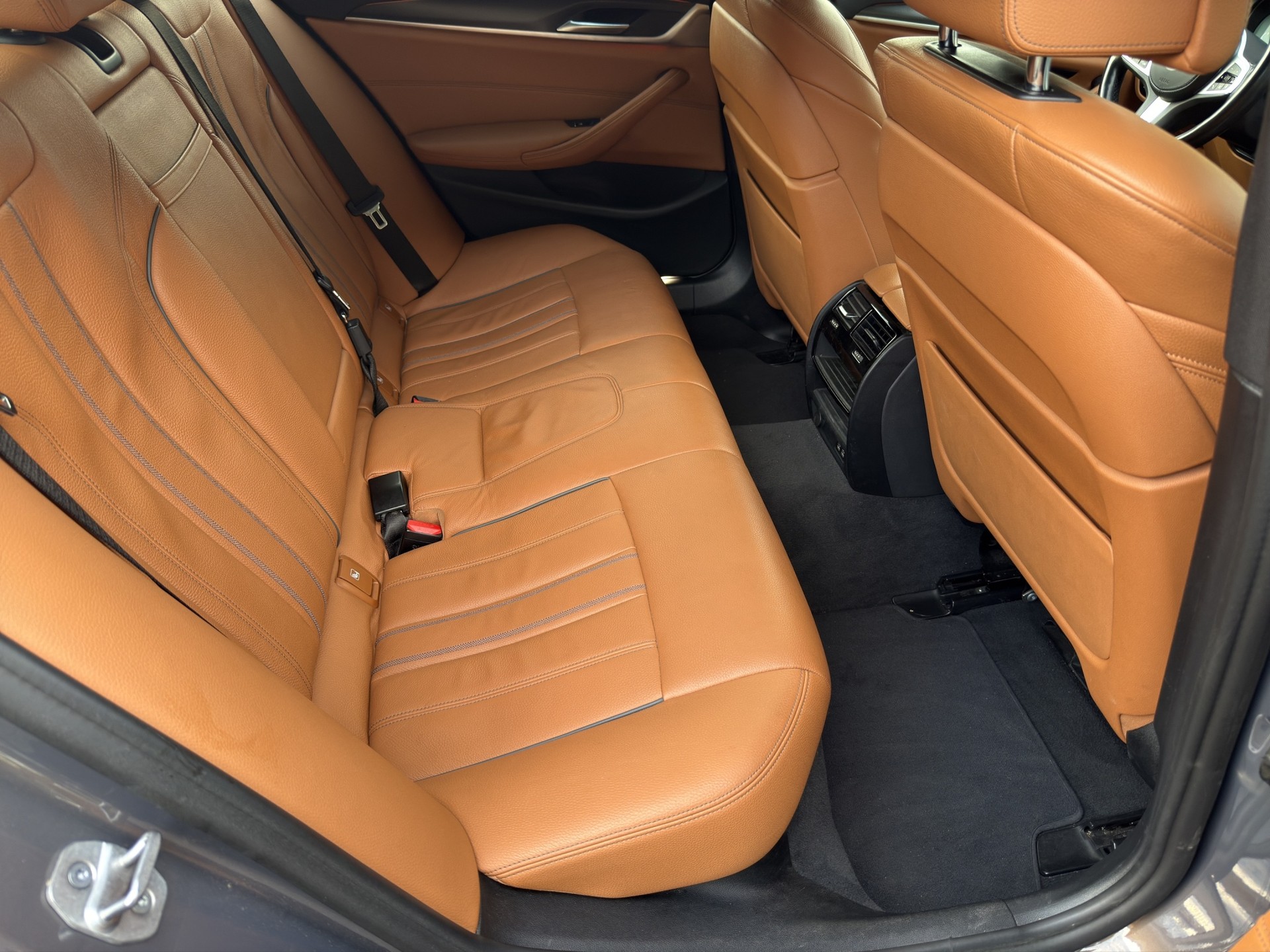 BMW 520d 48V M Sport Steptronic-image-15