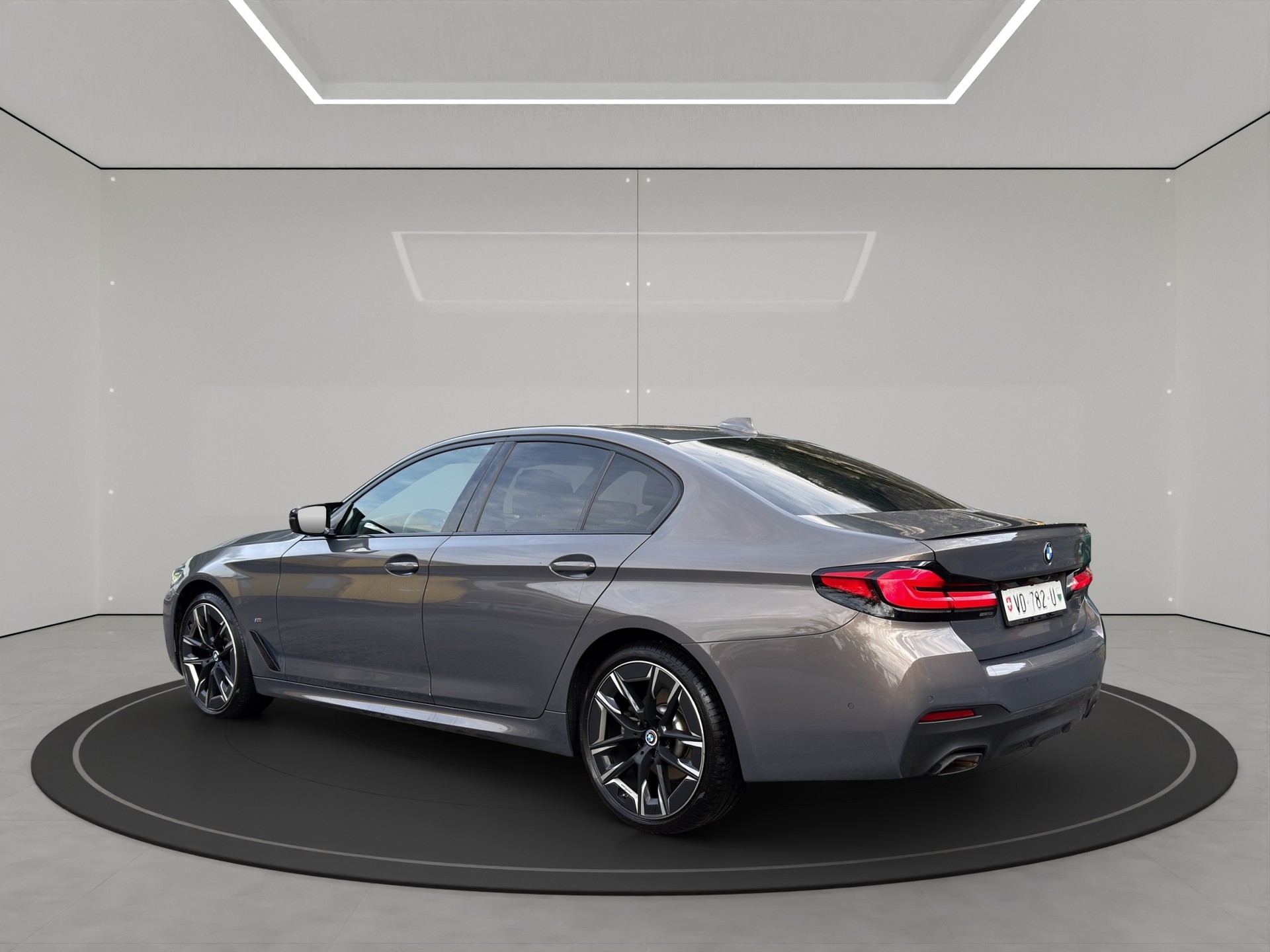 BMW 520d 48V M Sport Steptronic-image-3