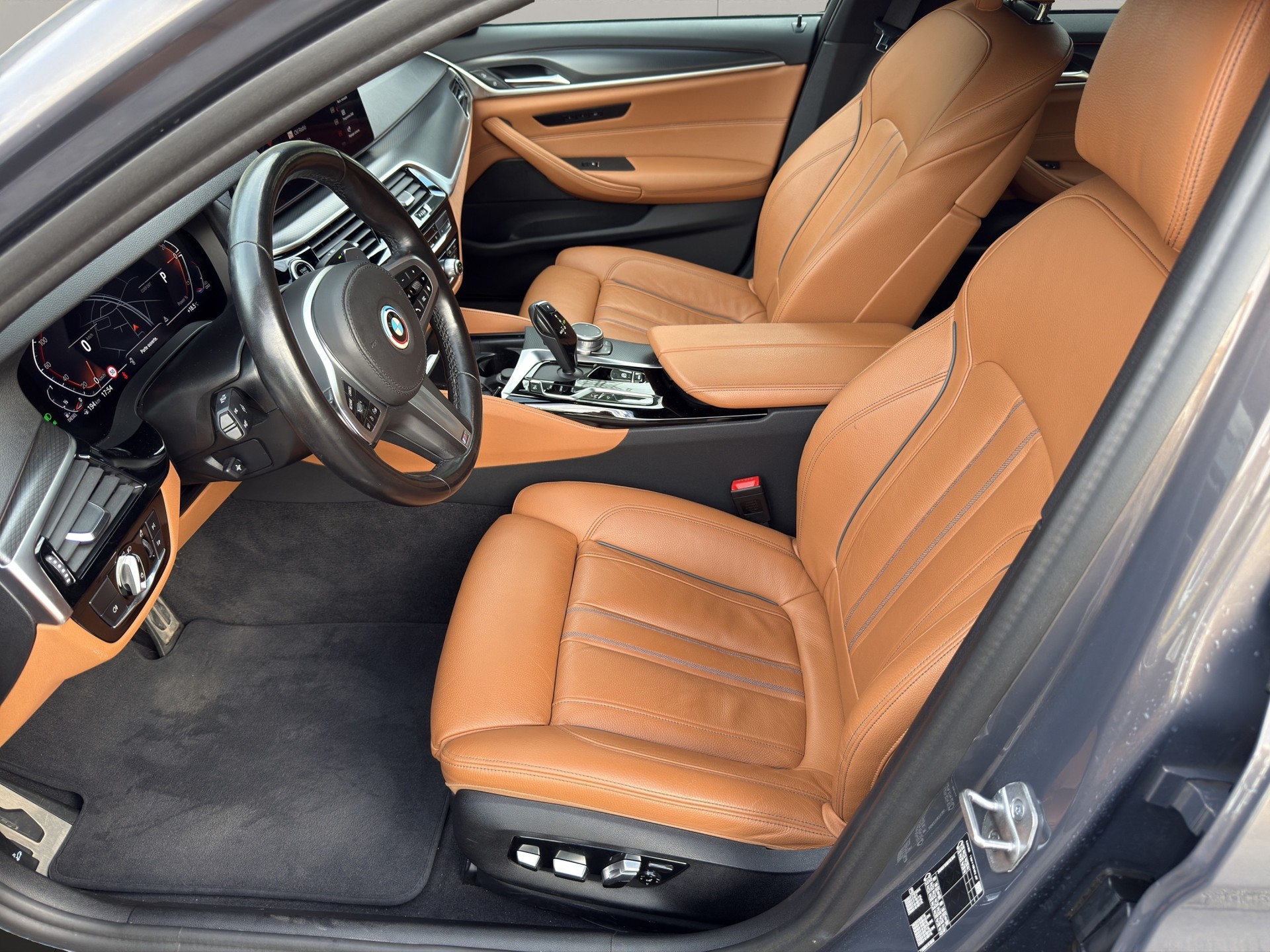 BMW 520d 48V M Sport Steptronic-image-12