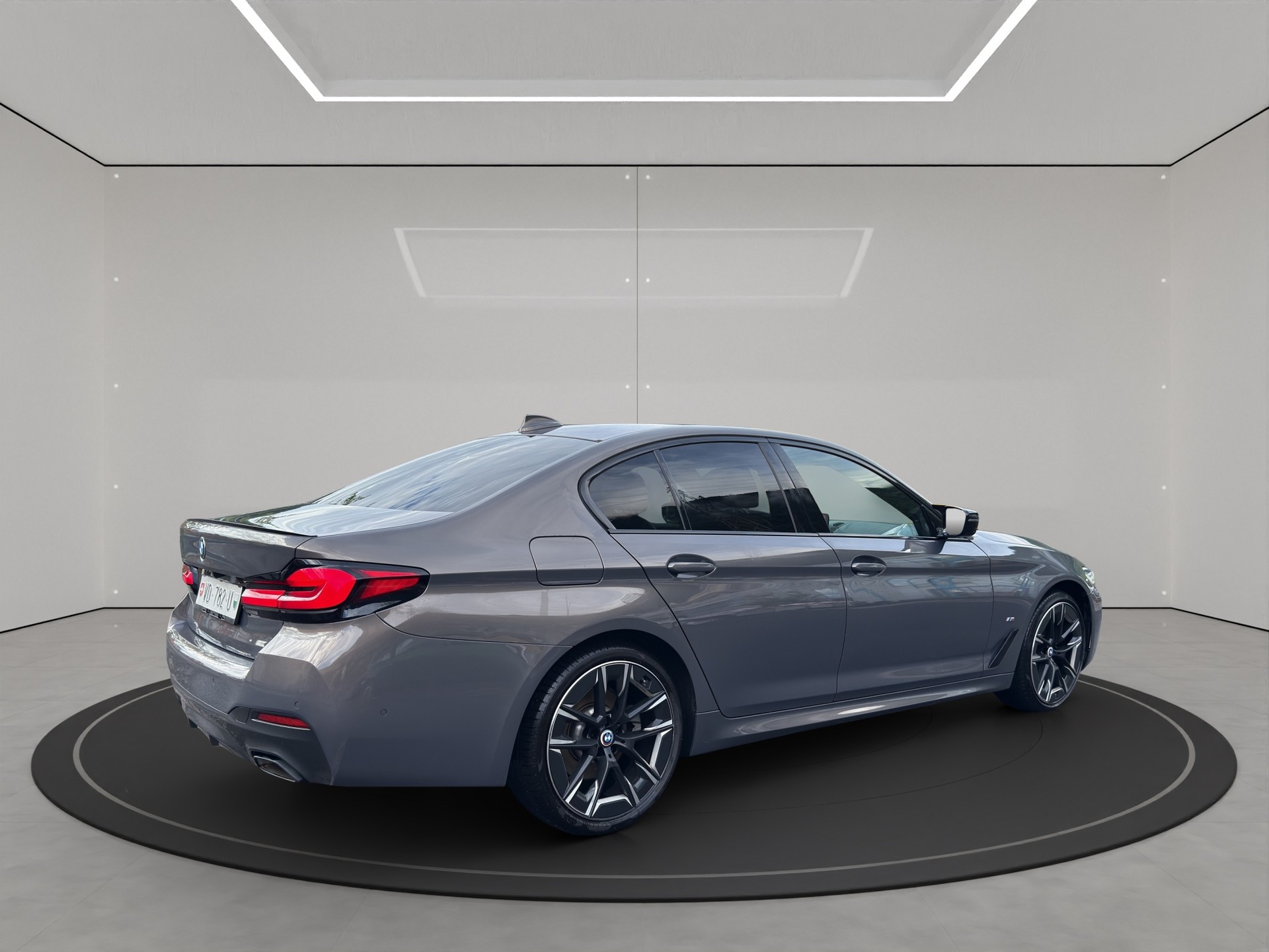 BMW 520d 48V M Sport Steptronic-image-6