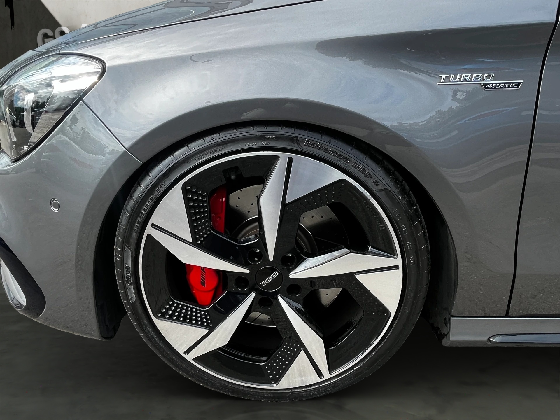MERCEDES-BENZ CLA 45 AMG 4Matic Speedshift-image-8