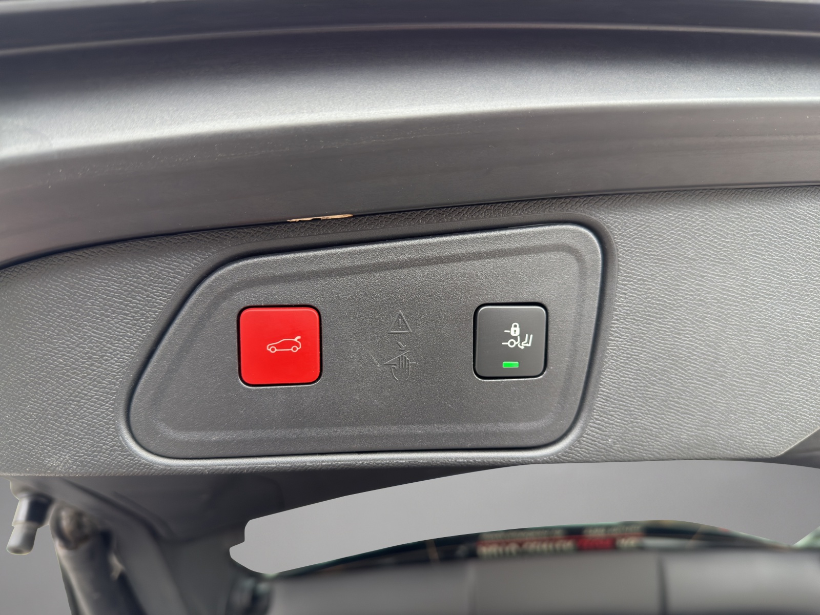 PEUGEOT 3008 1.2 PureTech GT Pack EAT8-image-19