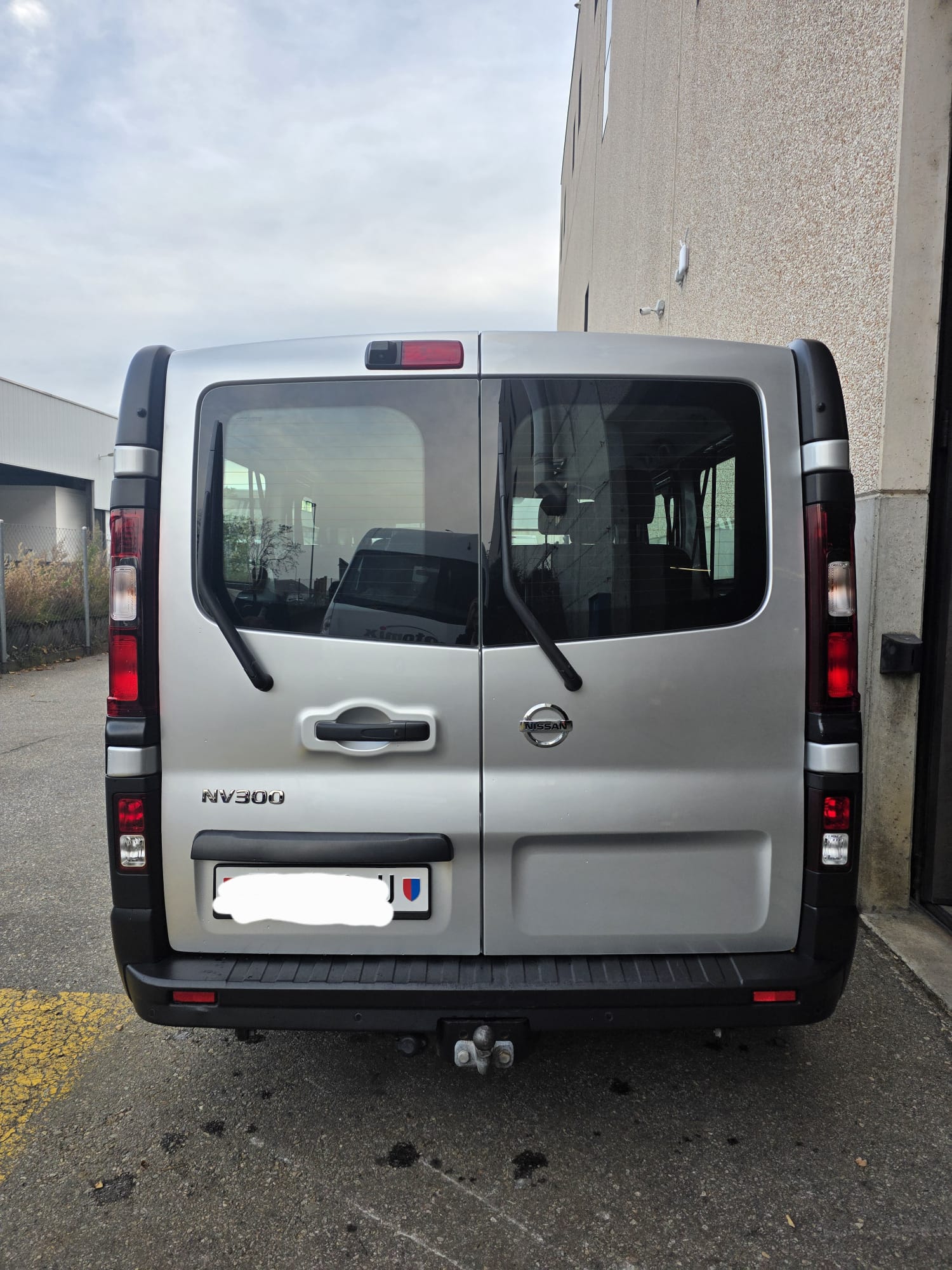 NISSAN NV300 dCi 145 2.9 L2H1 Comfort 9Pl.-image-2