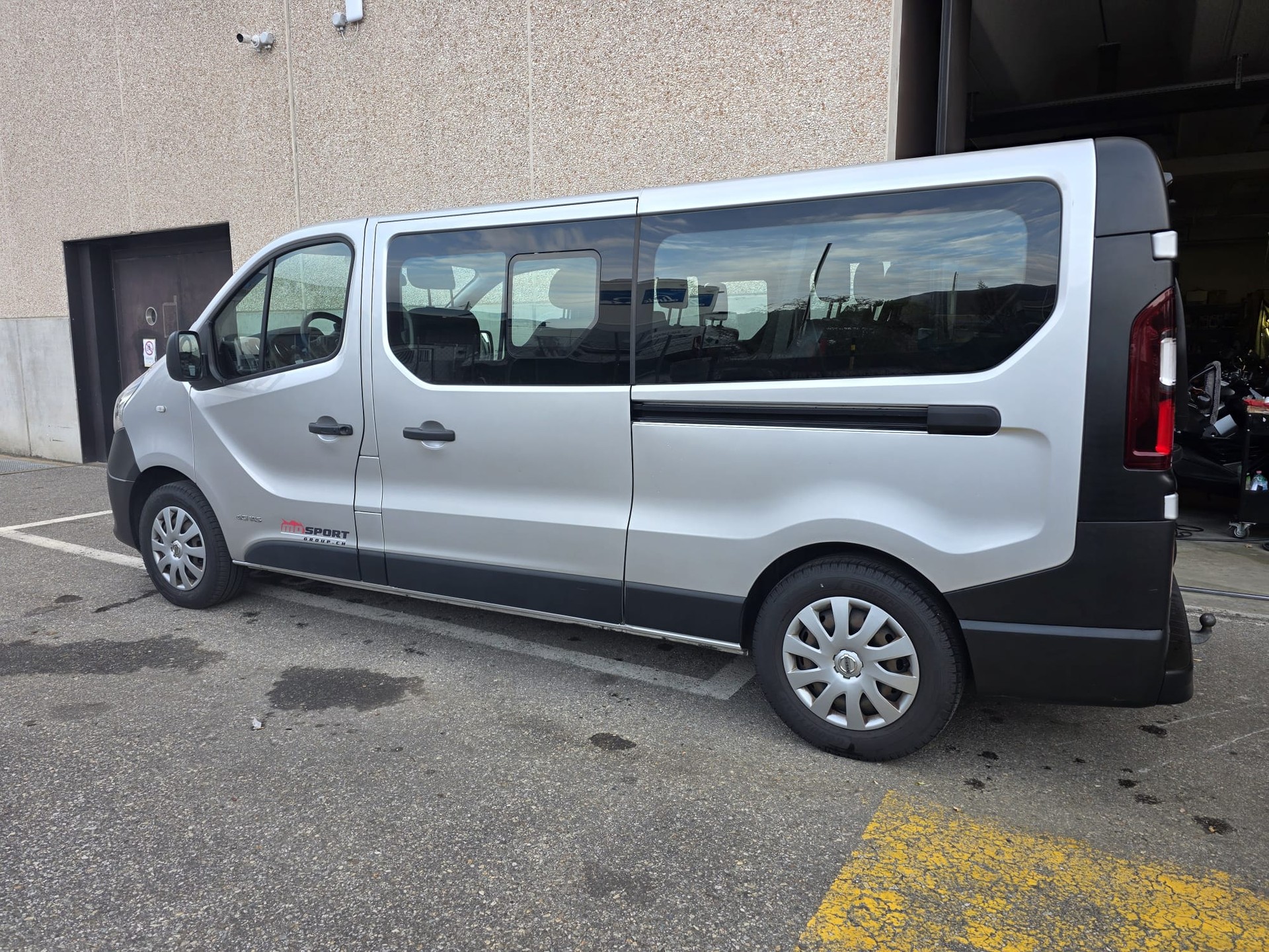 NISSAN NV300 dCi 145 2.9 L2H1 Comfort 9Pl.-image-4