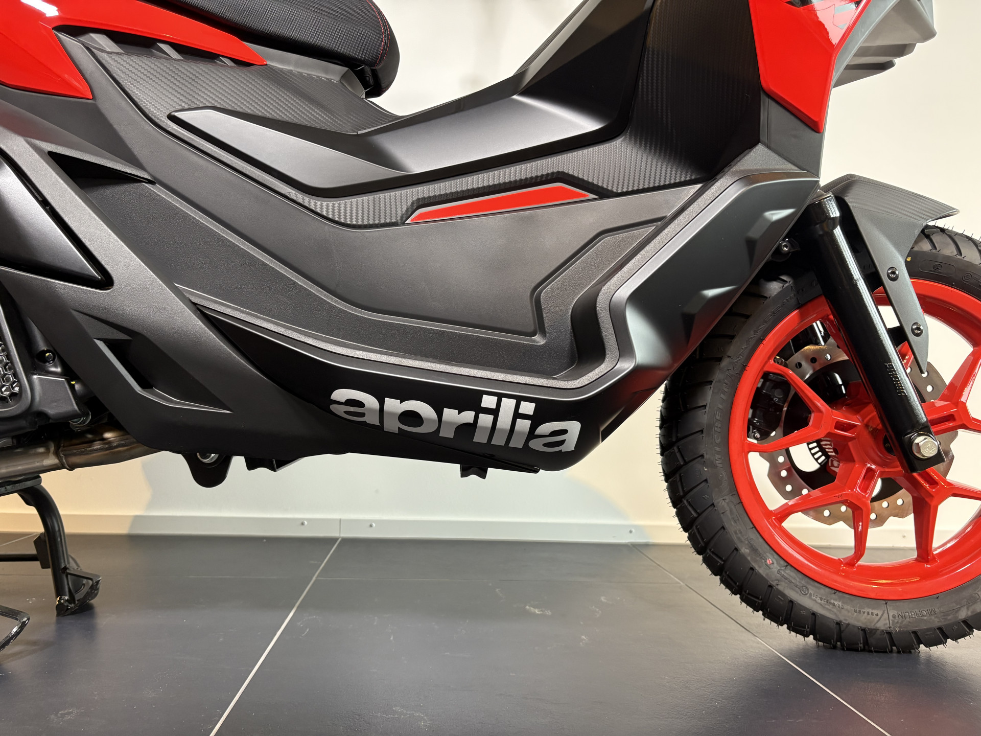 APRILIA SR GT 125 Sport-image-4