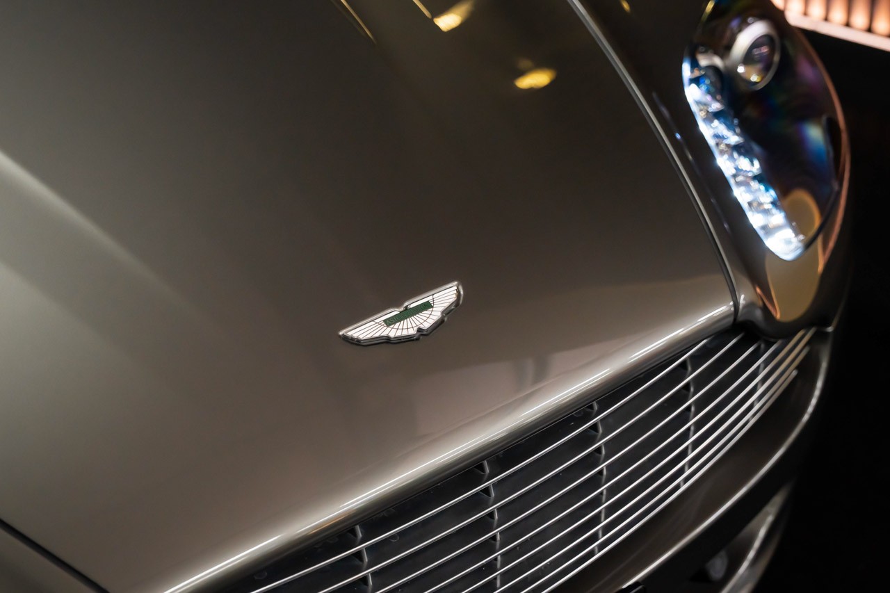 ASTON MARTIN V8 Vantage 4.7 Sportshift-image-31