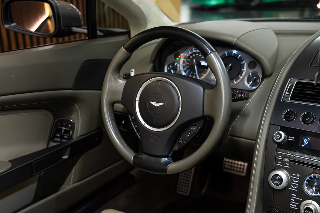ASTON MARTIN V8 Vantage 4.7 Sportshift-image-27