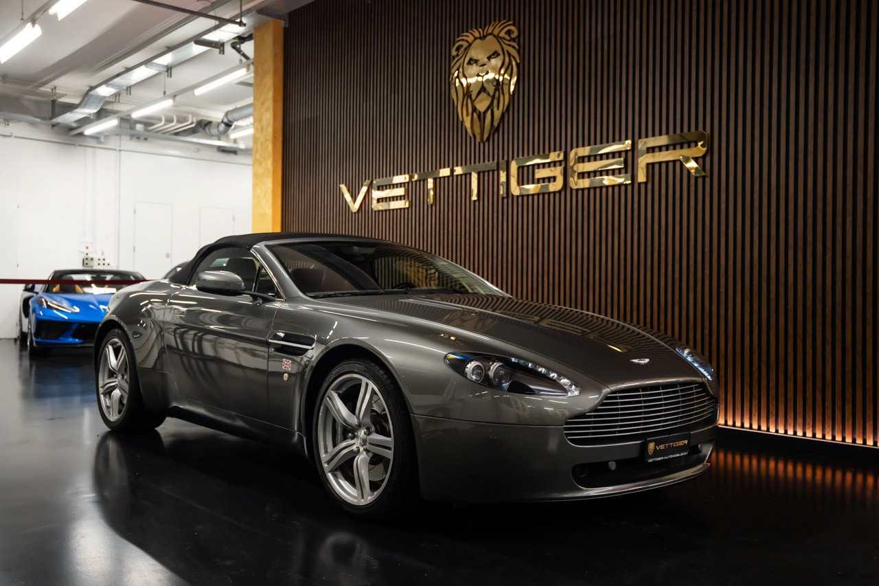ASTON MARTIN V8 Vantage 4.7 Sportshift-showroom-element-1