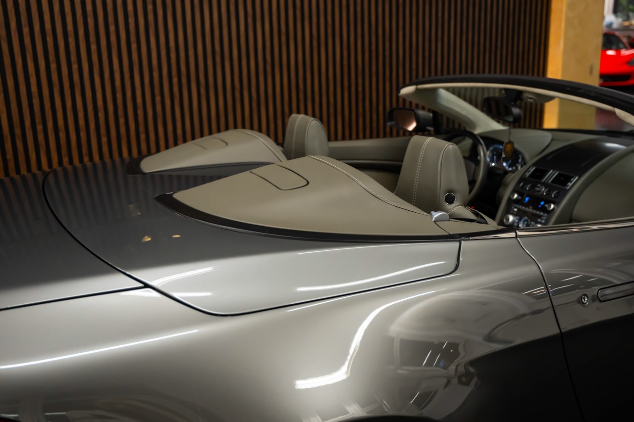ASTON MARTIN V8 Vantage 4.7 Sportshift-image-29