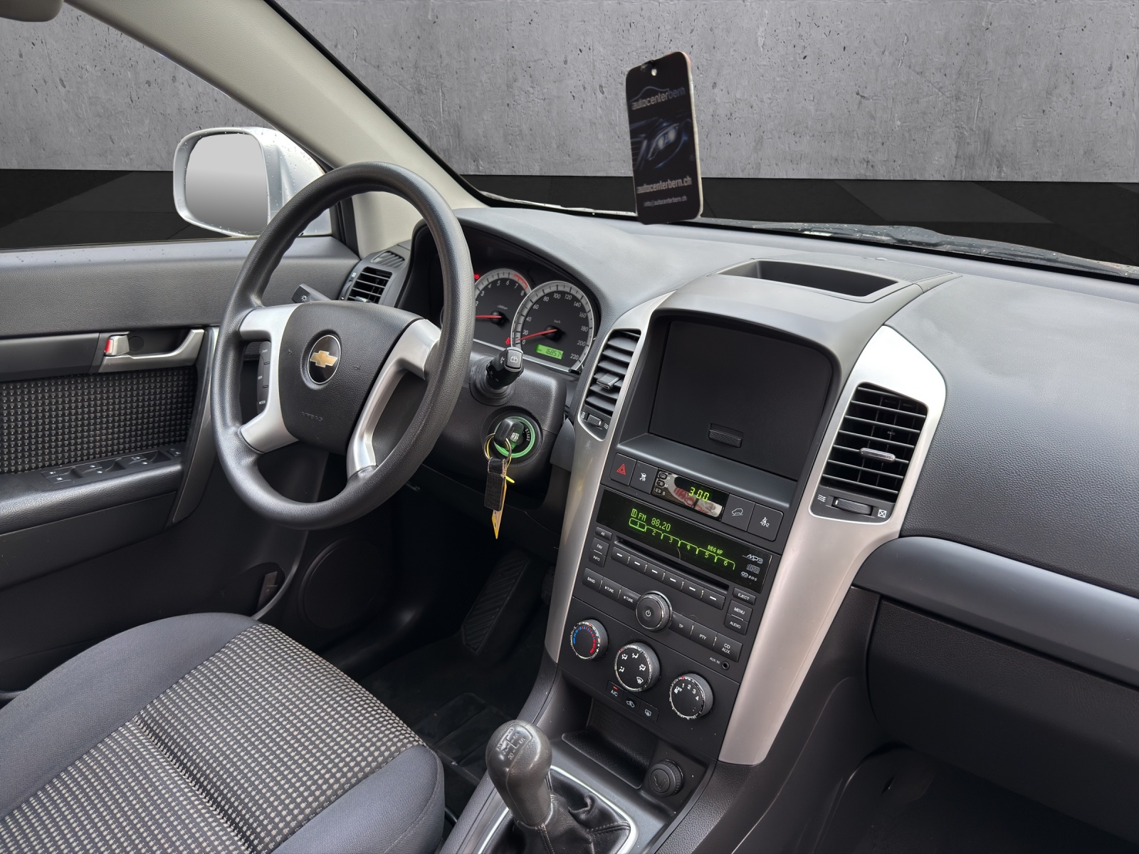 CHEVROLET Captiva 2.4 LS 2WD-image-8