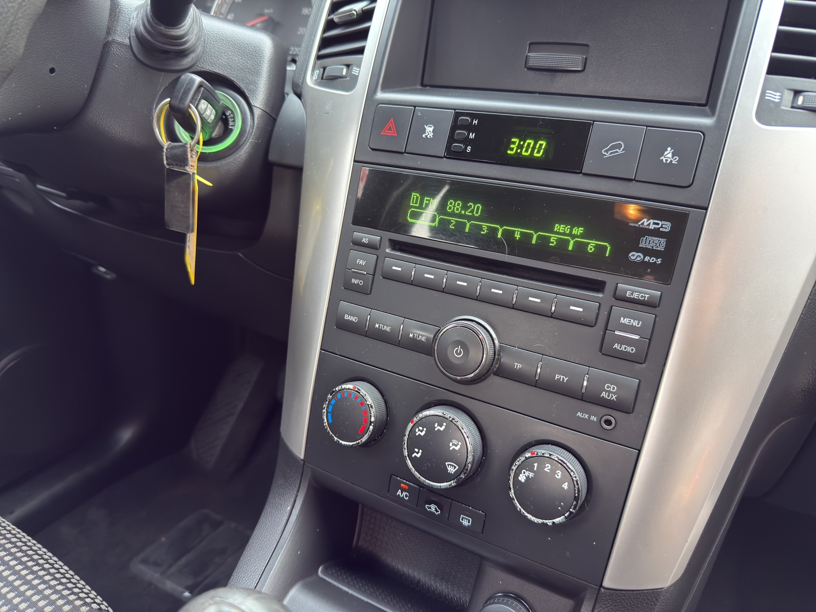 CHEVROLET Captiva 2.4 LS 2WD-image-15