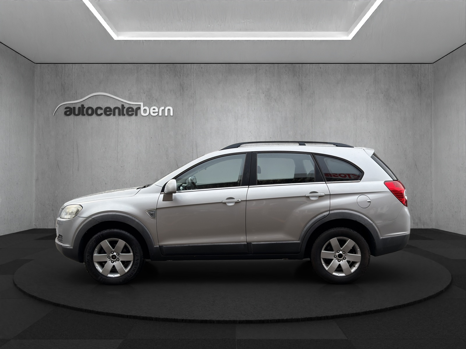 CHEVROLET Captiva 2.4 LS 2WD-image-3
