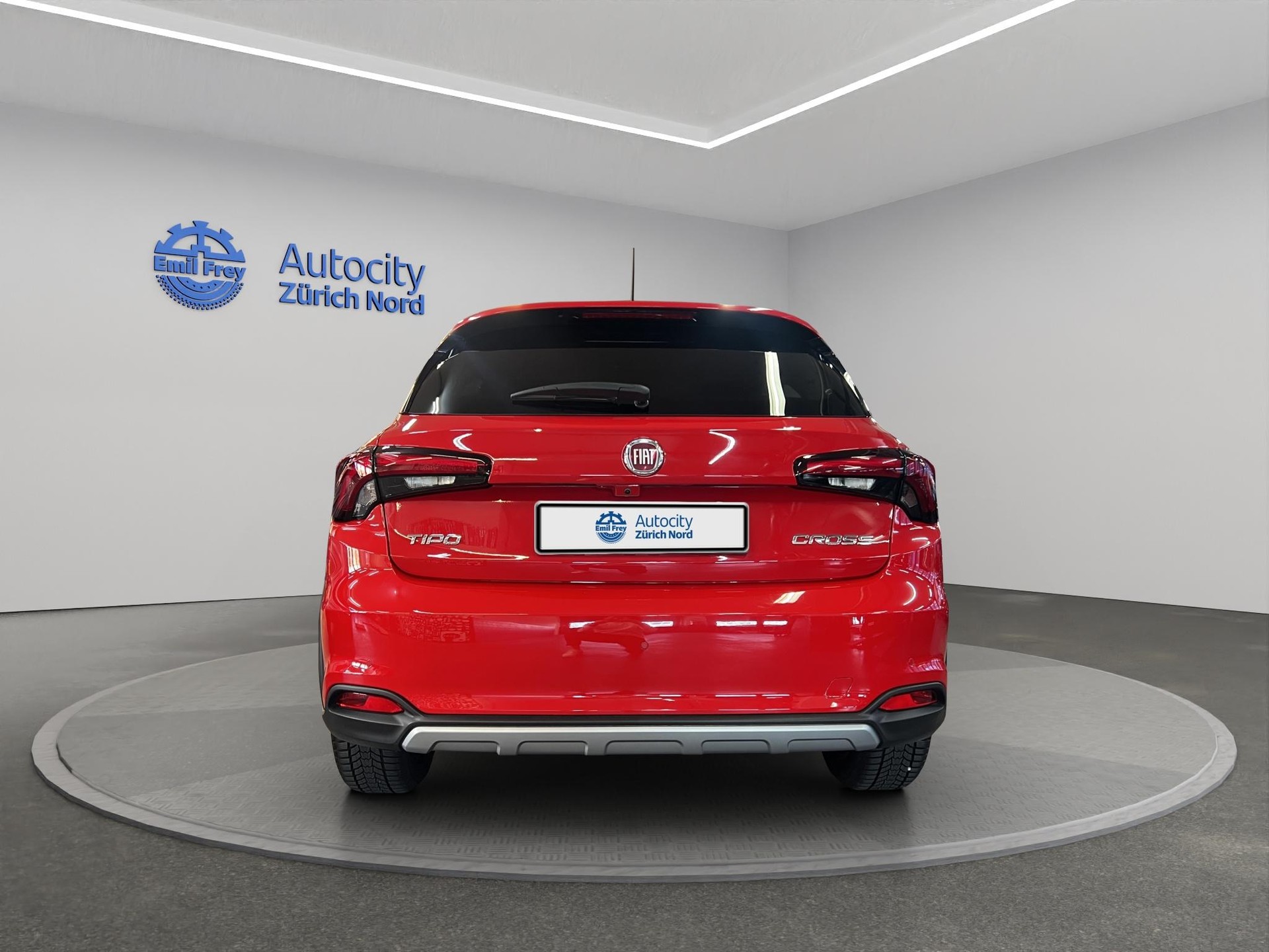 FIAT Tipo 1.6 MultiJet Cross-showroom-element-3