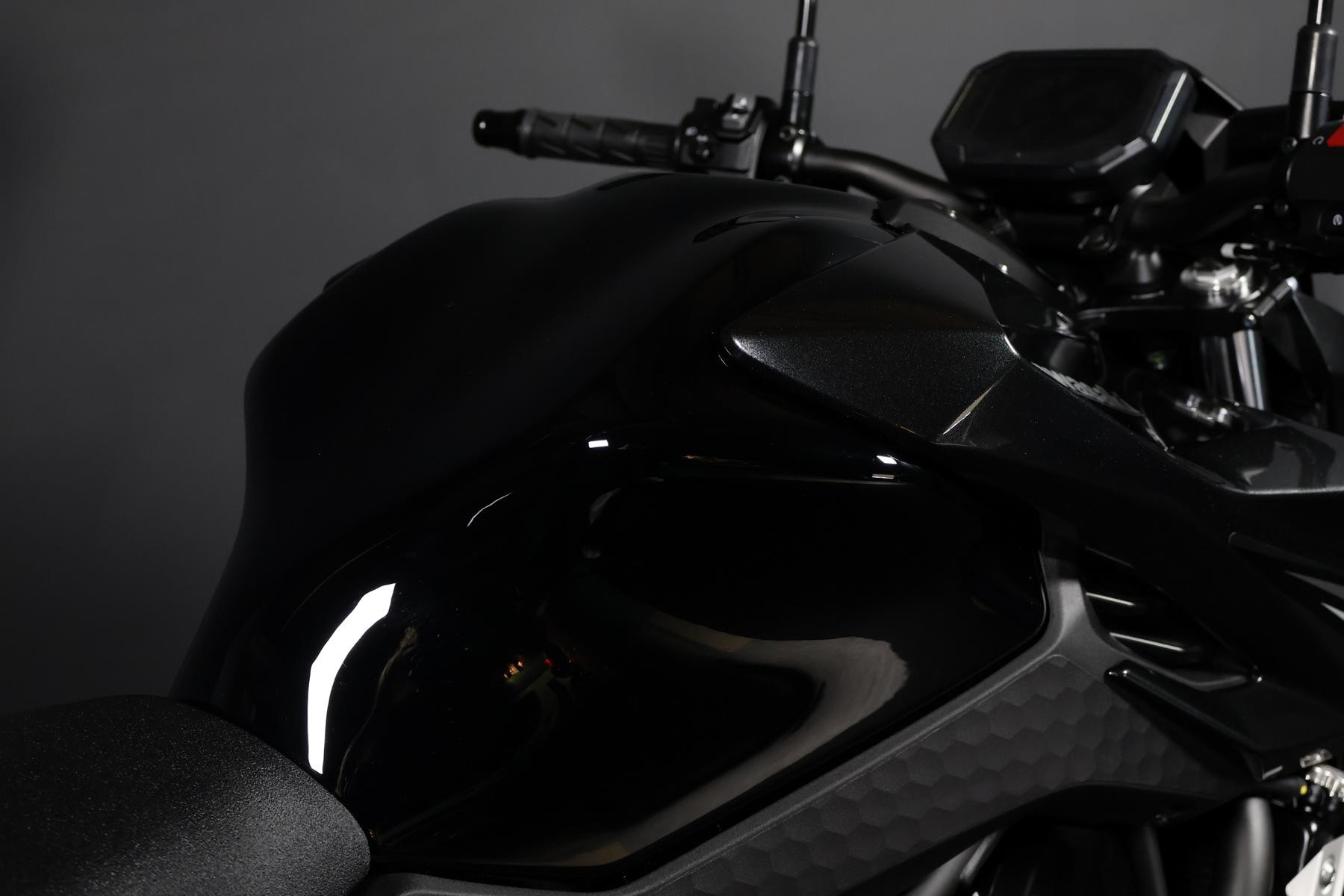 KAWASAKI Z 650 S (50/35 KW) Level 1-image-8