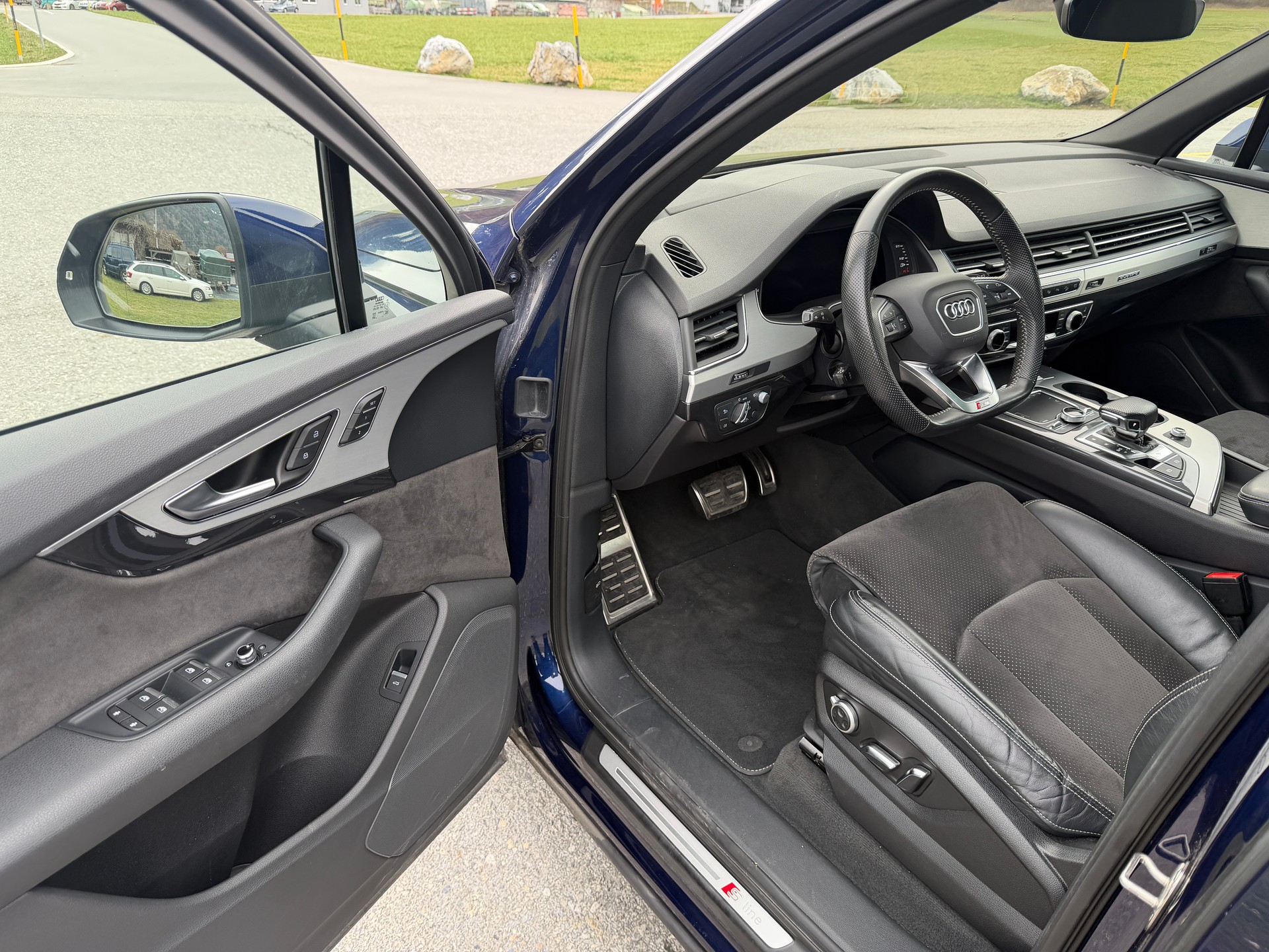 AUDI Q7 50 TDI quattro tiptronic-image-6