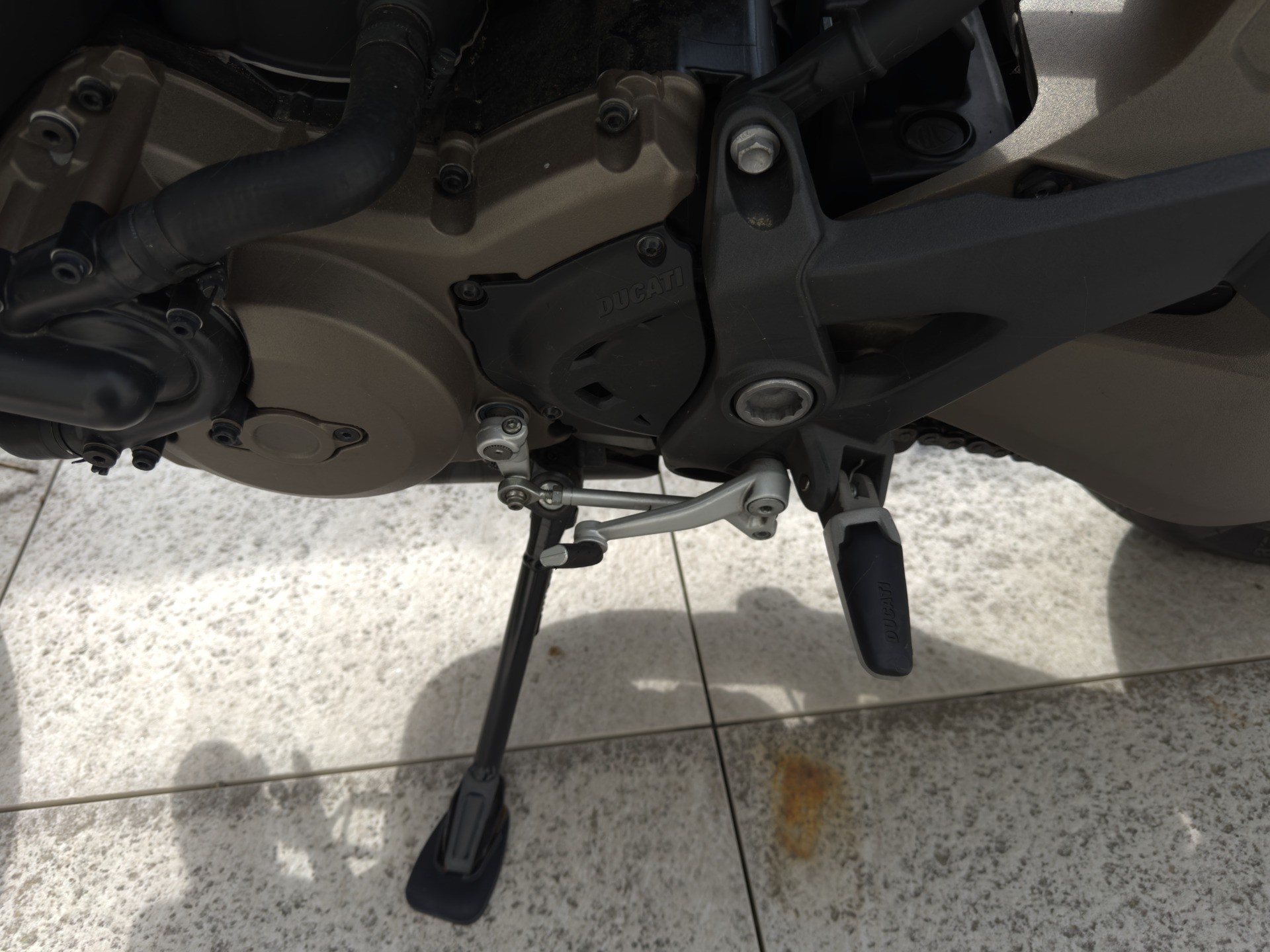 DUCATI Monster 821 Dark-image-5
