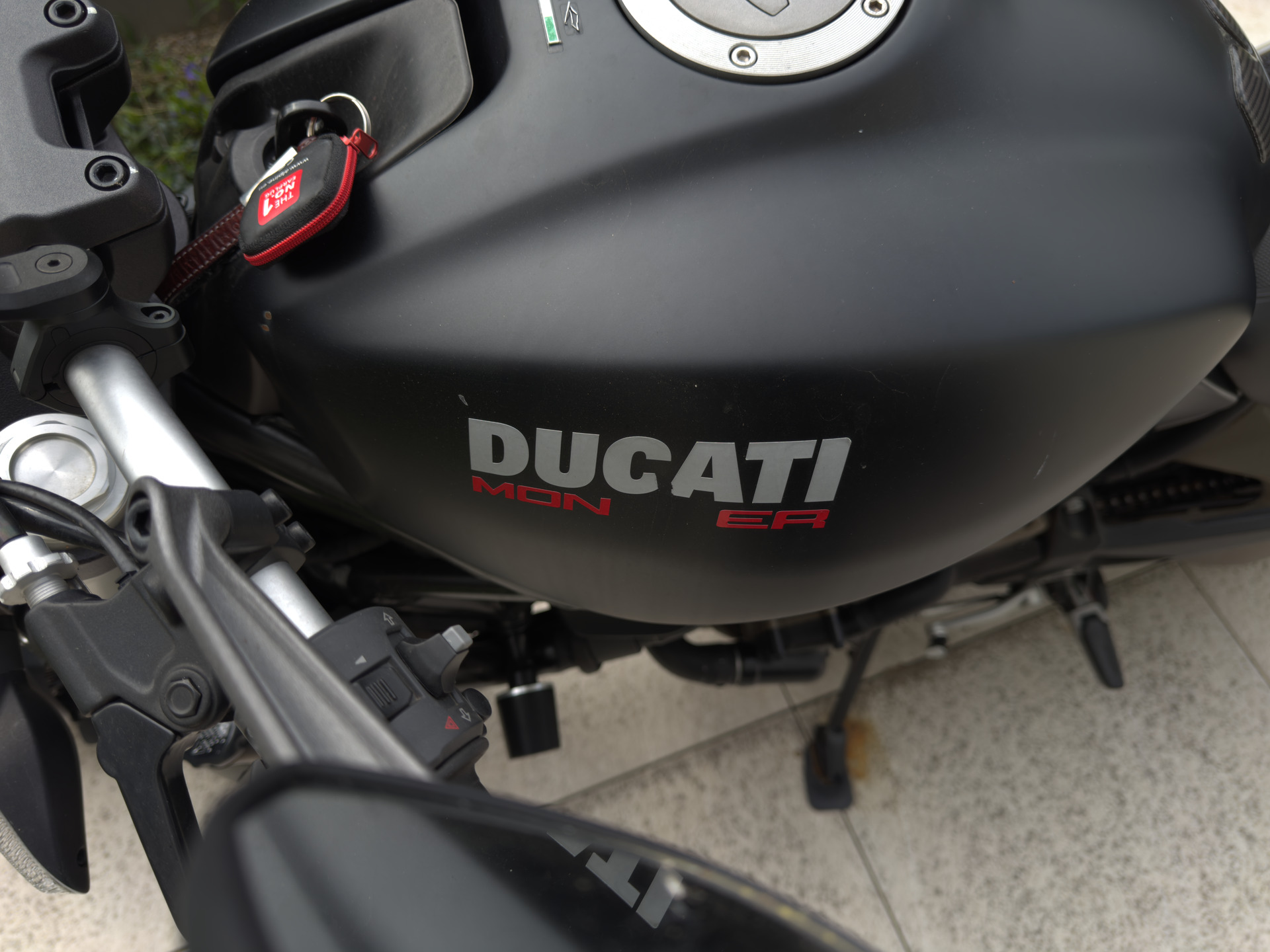 DUCATI Monster 821 Dark-image-6