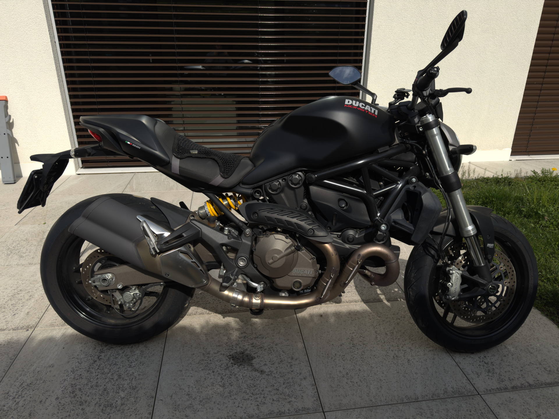 DUCATI Monster 821 Dark