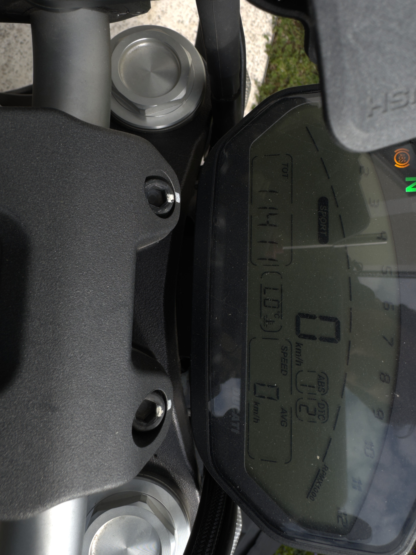 DUCATI Monster 821 Dark-image-4