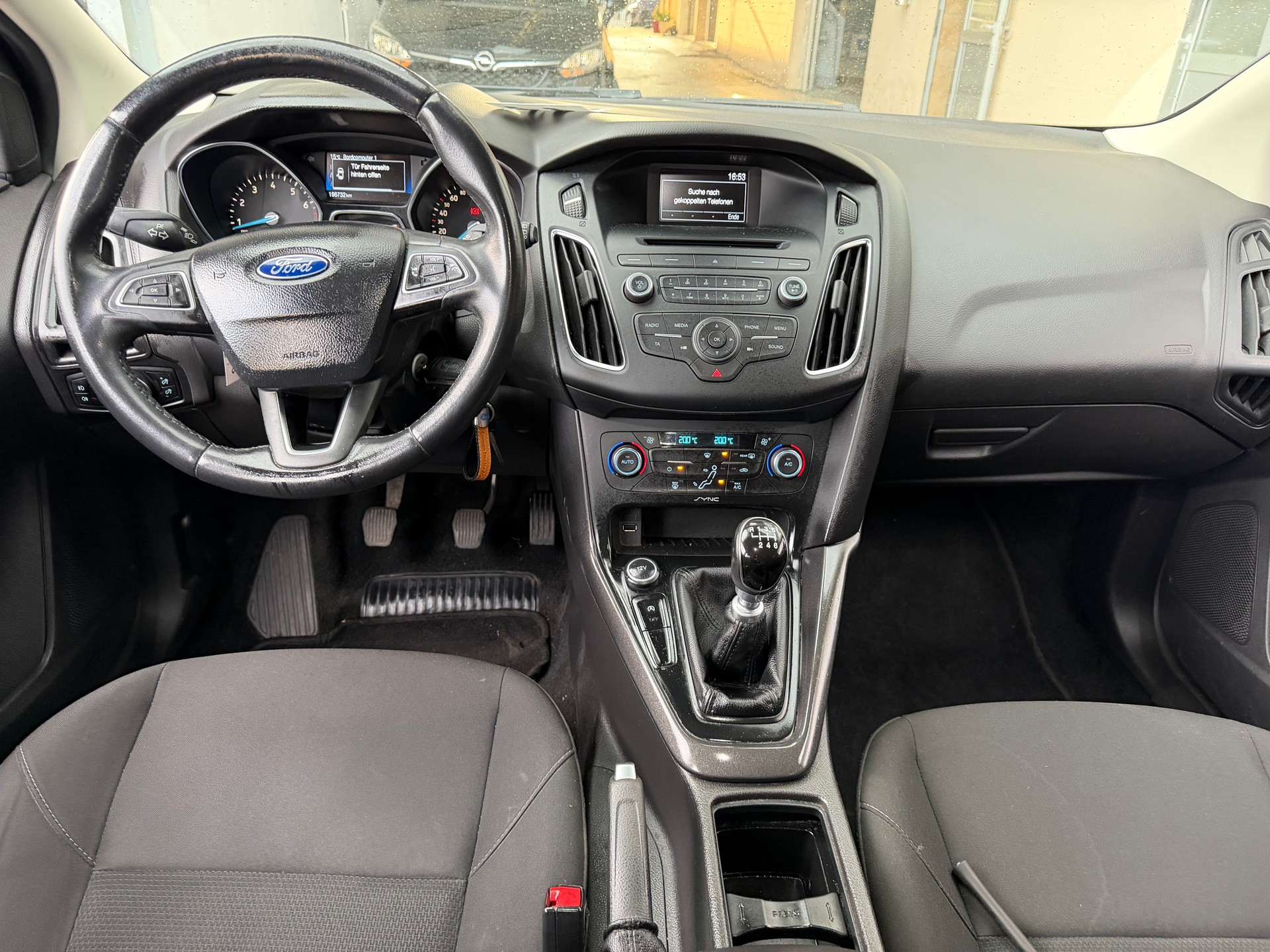 FORD Focus 1.0 SCTi Trend-image-9
