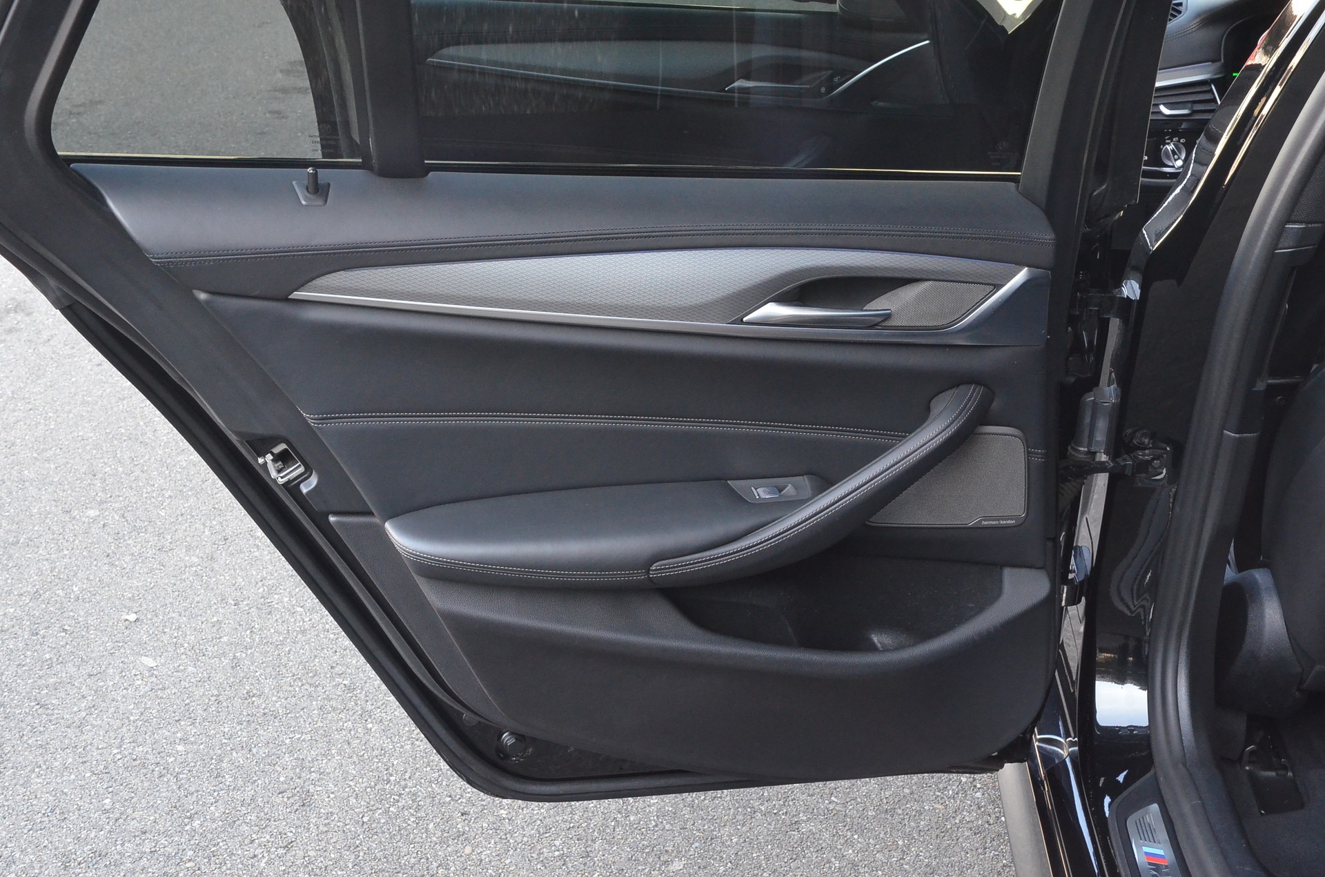 BMW M550d xDrive Touring Steptronic-image-6