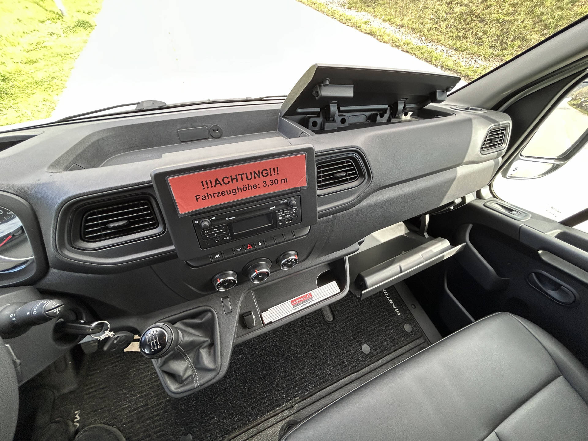 RENAULT Master Koffer HB L2 135 PS FWD-image-14