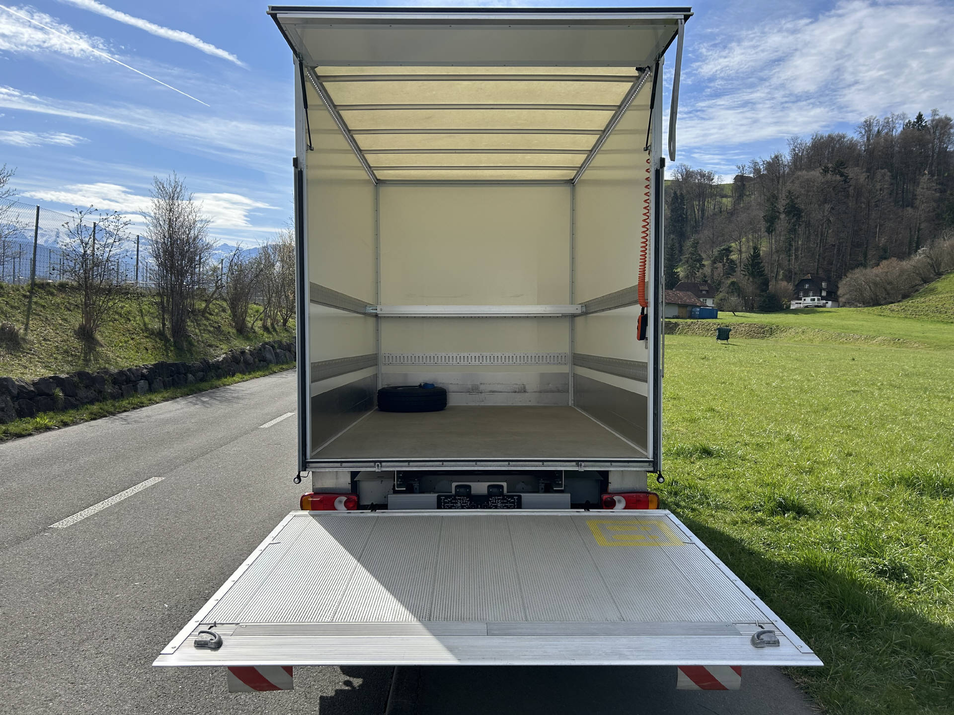 RENAULT Master Koffer HB L2 135 PS FWD-image-8
