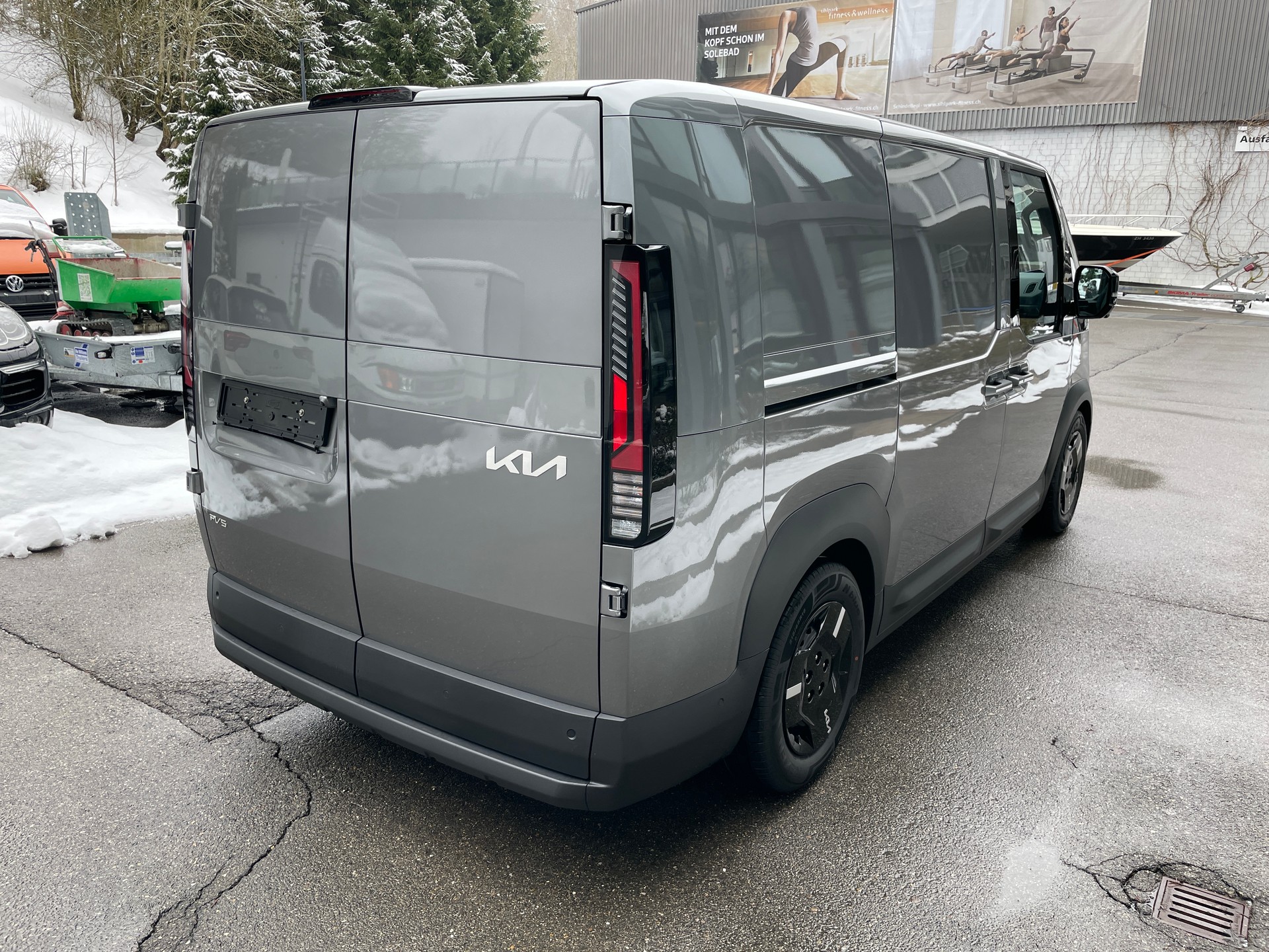 KIA PV5 Cargo 71.2 kWh Plus mit Wärmepumpe, 2-Schiebetüren-image-4