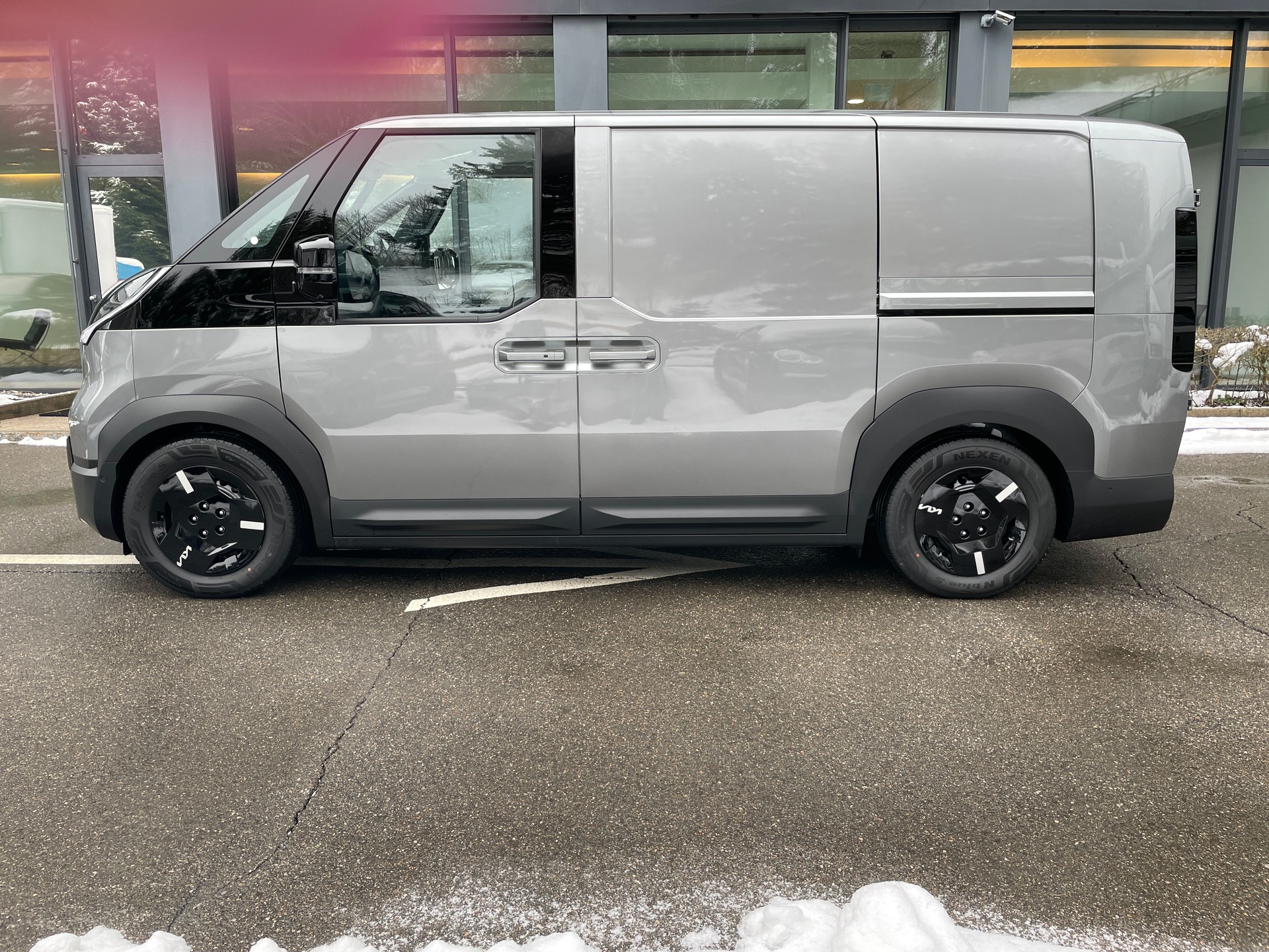 KIA PV5 Cargo 71.2 kWh Plus mit Wärmepumpe, 2-Schiebetüren-image-11