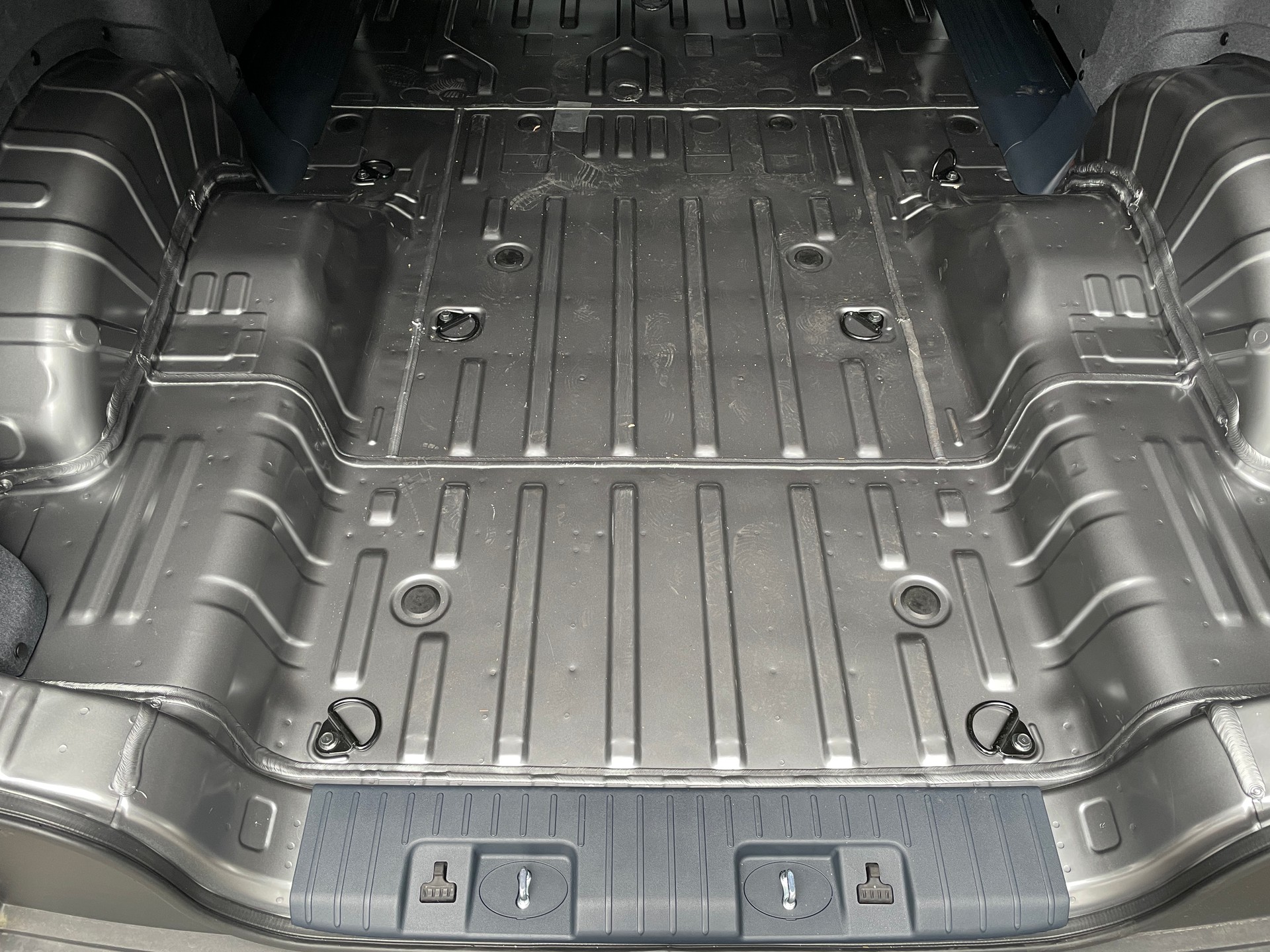 KIA PV5 Cargo 71.2 kWh Plus mit Wärmepumpe, 2-Schiebetüren-image-7