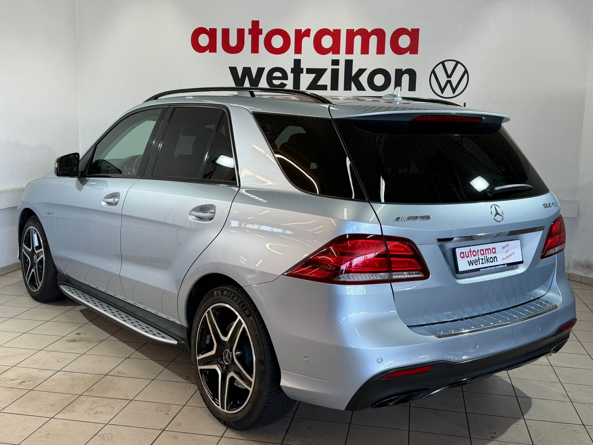 MERCEDES-BENZ GLE 43 AMG Executive 4Matic 9G-Tronic-showroom-element-2