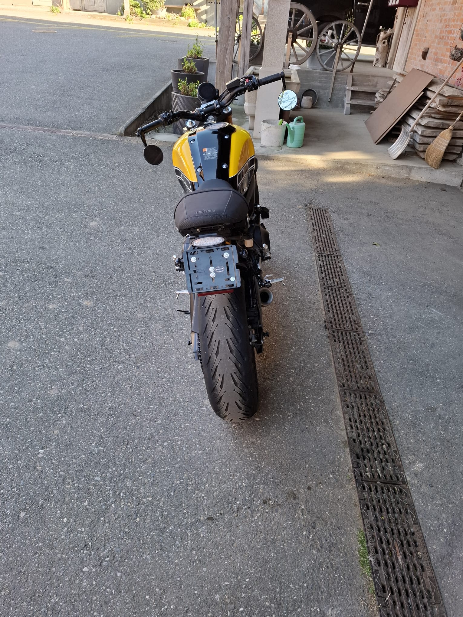 YAMAHA XSR 900 60 Anniversary-image-3