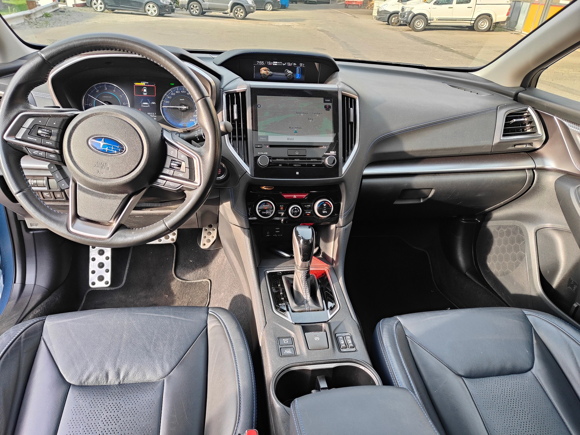 SUBARU XV 2.0 e-Boxer Luxury AWD Lineartronic-image-9