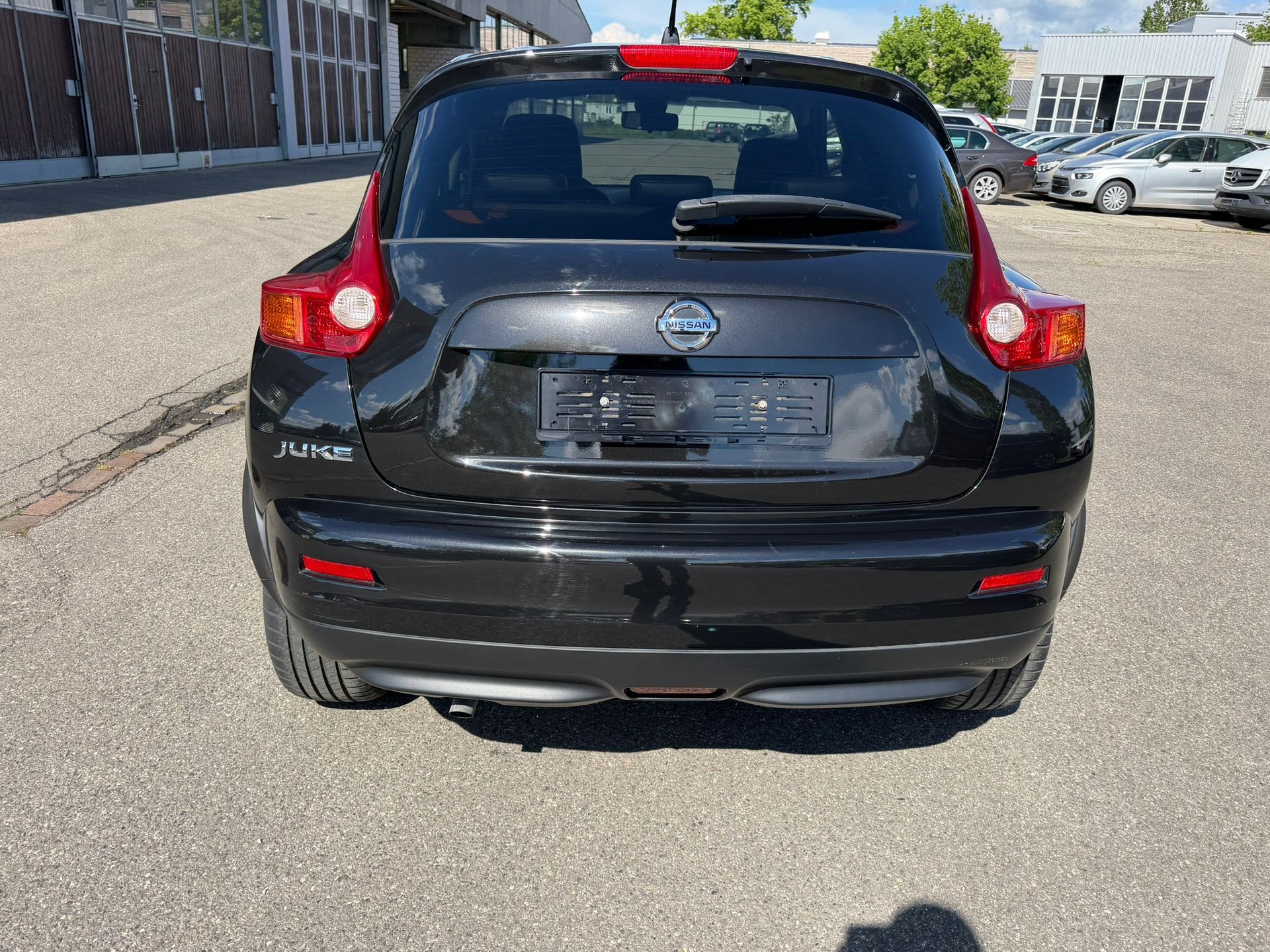 NISSAN Juke 1.6 Shiro-image-3