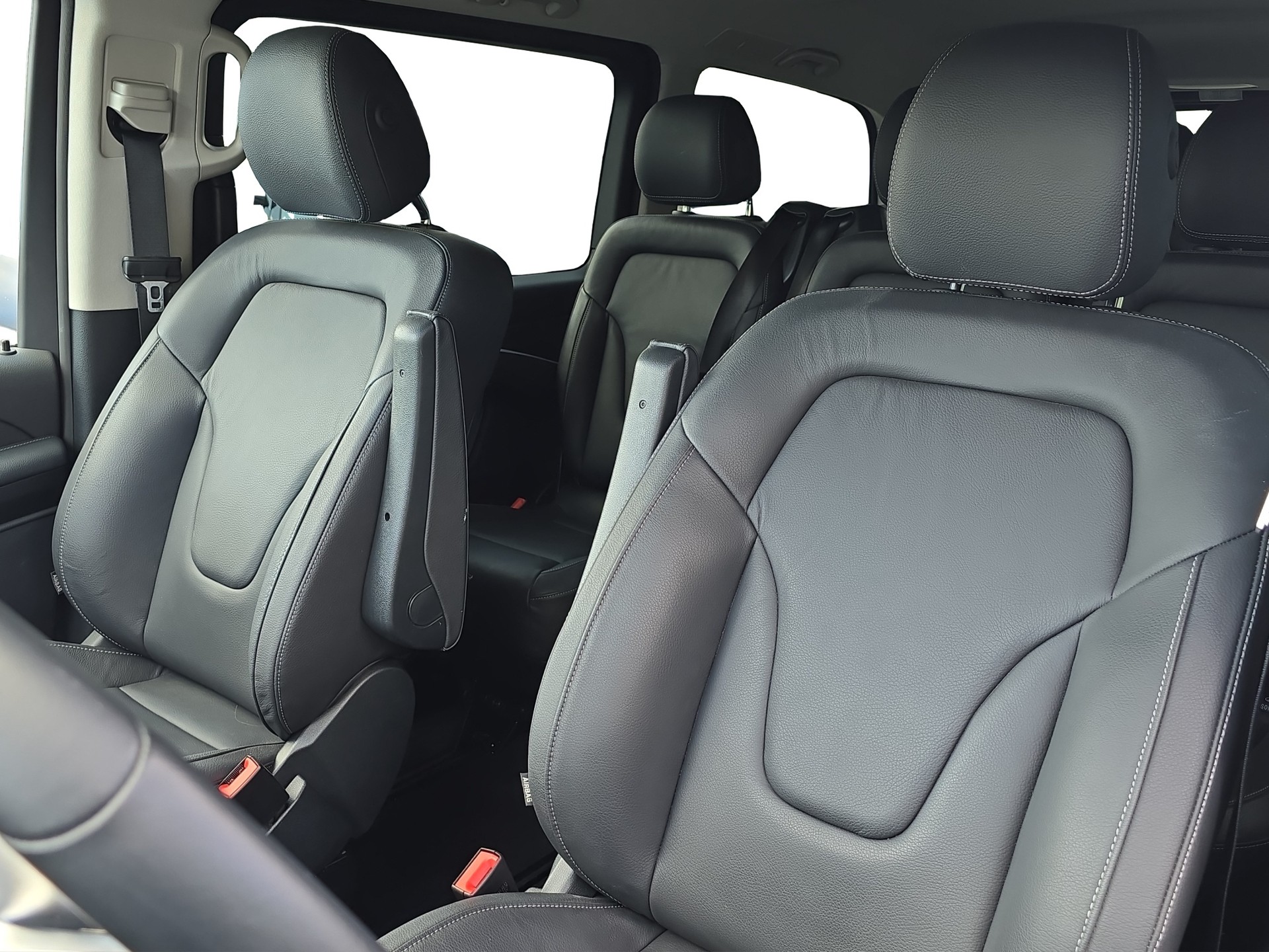MERCEDES-BENZ V 250 d lang Avantgarde 4Matic G-Tronic-image-8