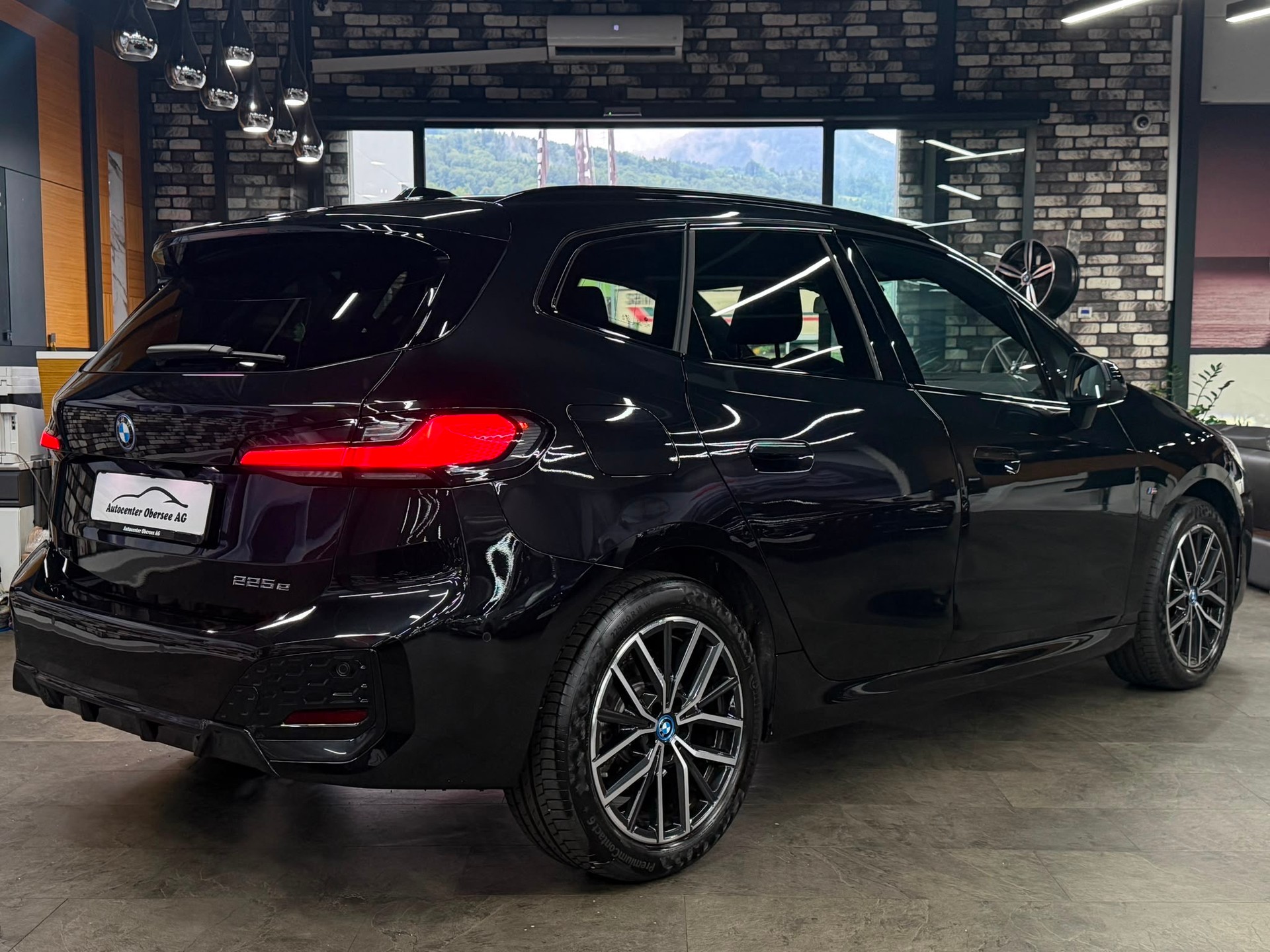 BMW 225e xDrive Active Tourer M Sport-image-6
