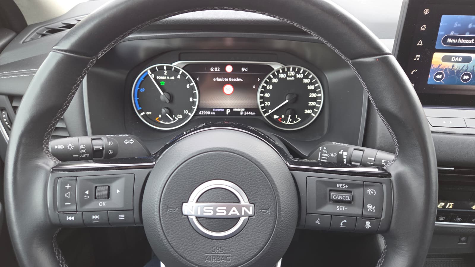 NISSAN Qashqai 1.5 VC-T e-Power Acenta-image-11