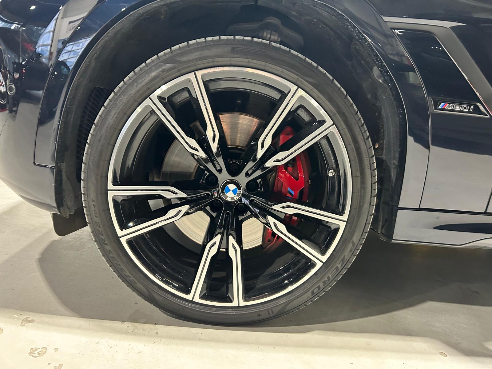 BMW X6 M60i M-SPORT CH FAHRZEUG-image-14