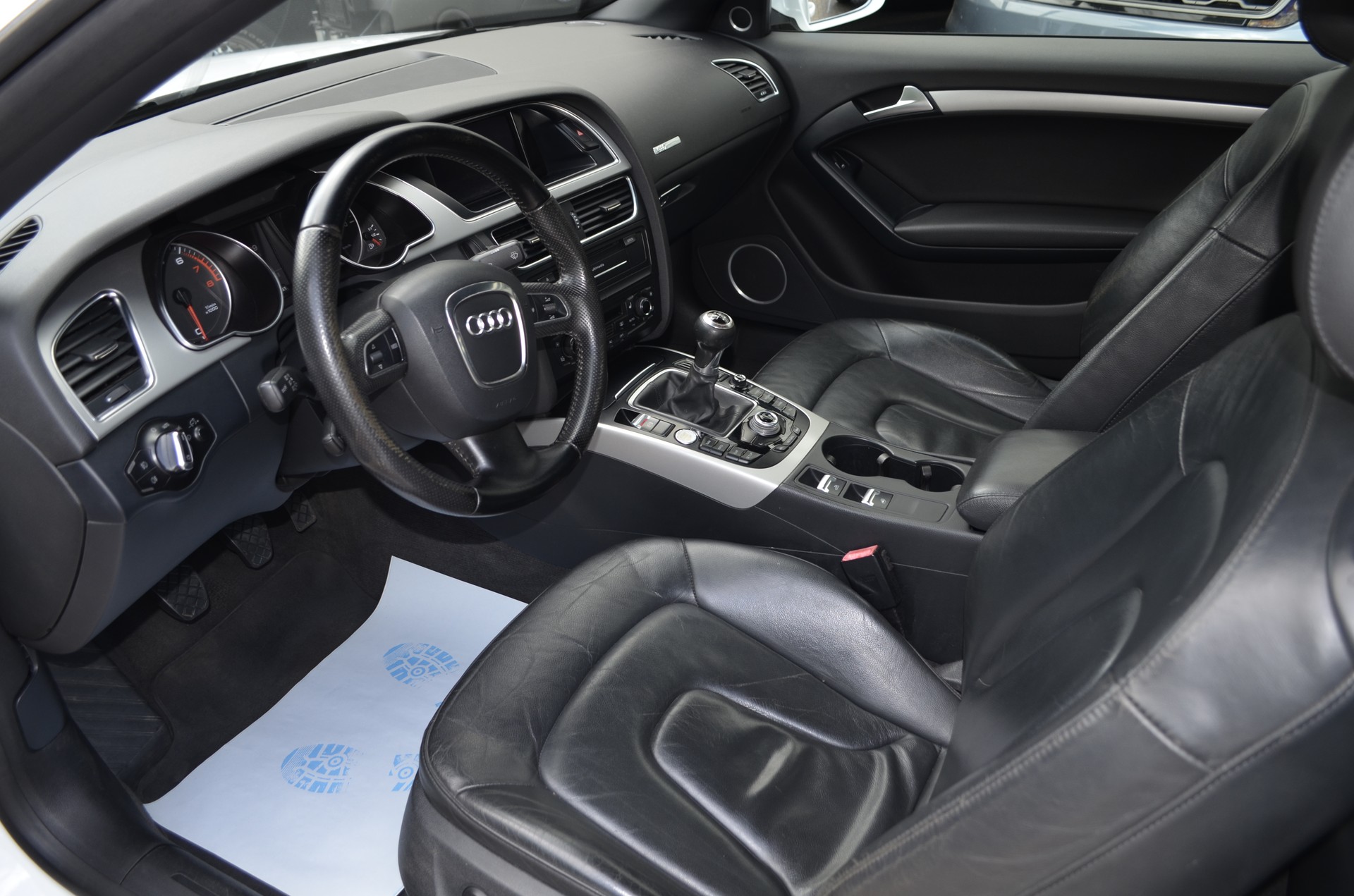 AUDI A5 Cabriolet 2.0 TFSI-image-13