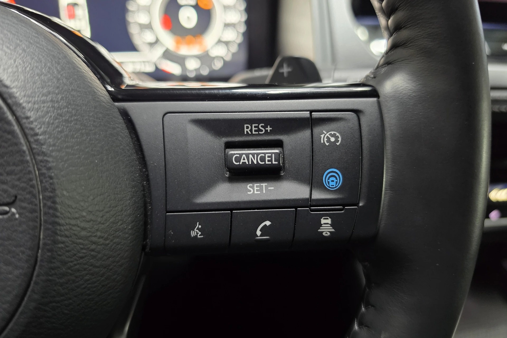 NISSAN Qashqai 1.3 DIG-T MHEV N-Connecta Xtronic-image-14