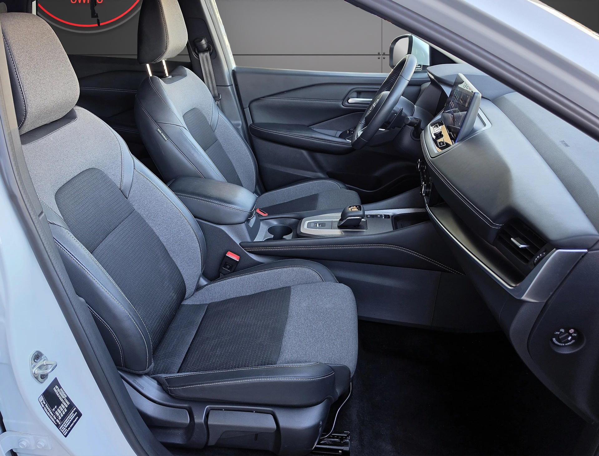 NISSAN Qashqai 1.3 DIG-T MHEV N-Connecta Xtronic-image-9