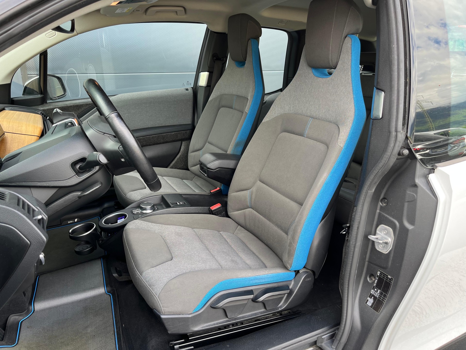 BMW i3 (94Ah)-image-9