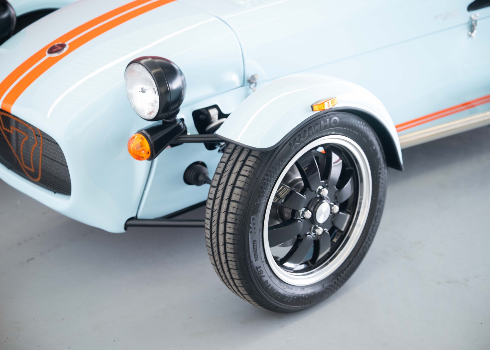 CATERHAM Seven 170S (MY26, Swiss new car, Gulf Blue paint, 24-month factory warranty)-image-13