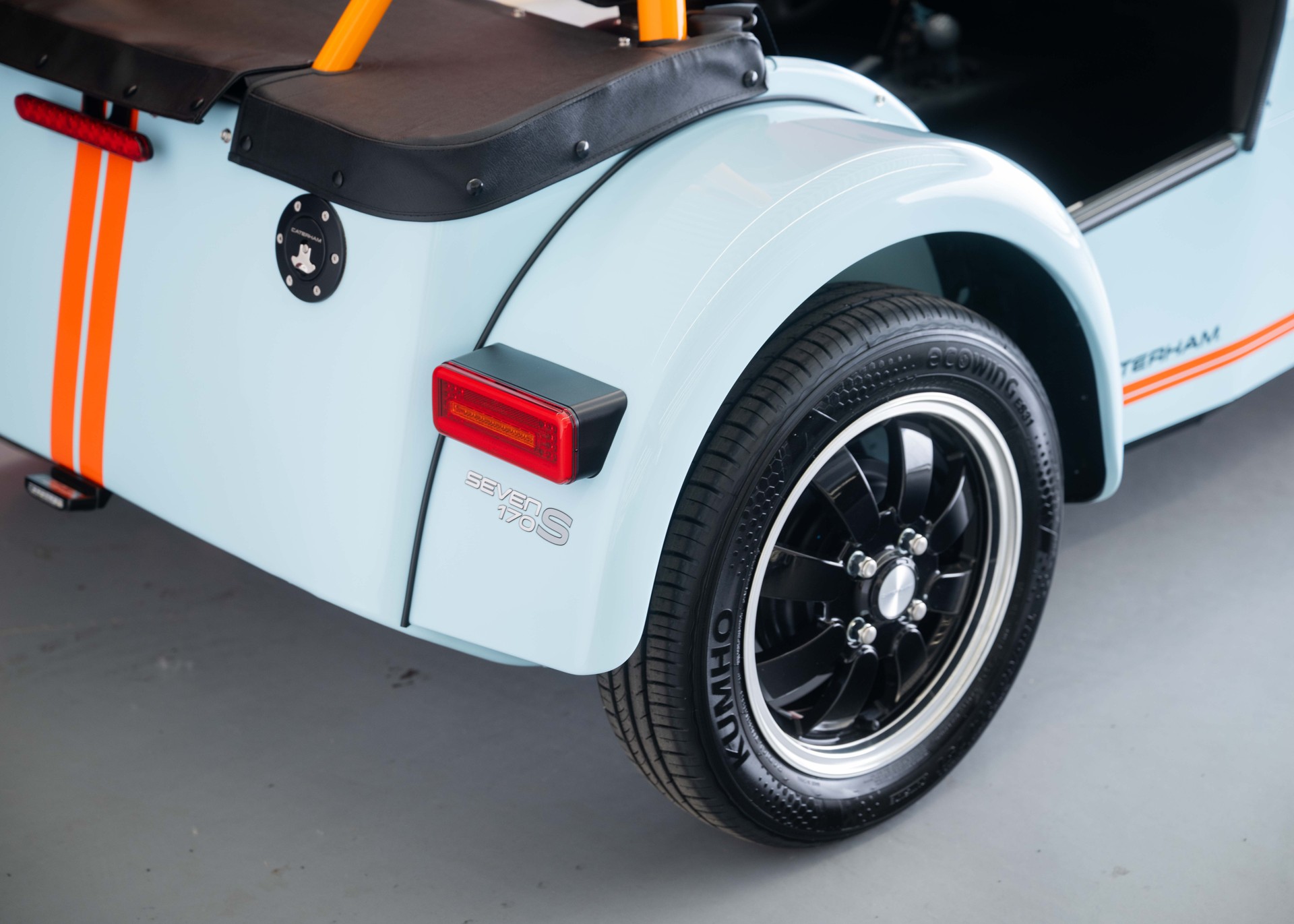 CATERHAM Seven 170S (MY26, Swiss new car, Gulf Blue paint, 24-month factory warranty)-image-14