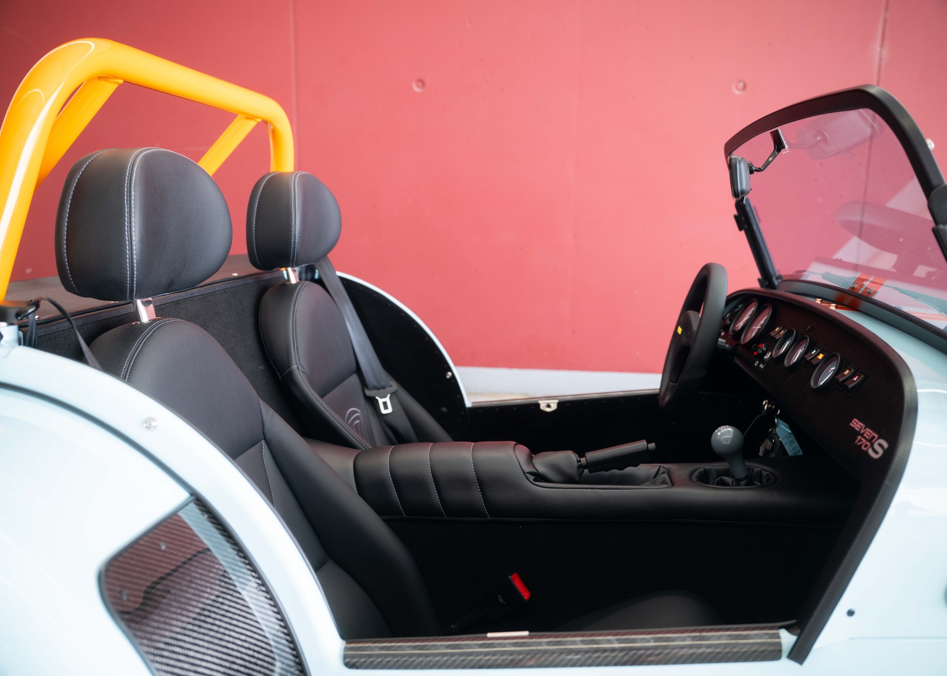 CATERHAM Seven 170S (MY26, Swiss new car, Gulf Blue paint, 24-month factory warranty)-image-25